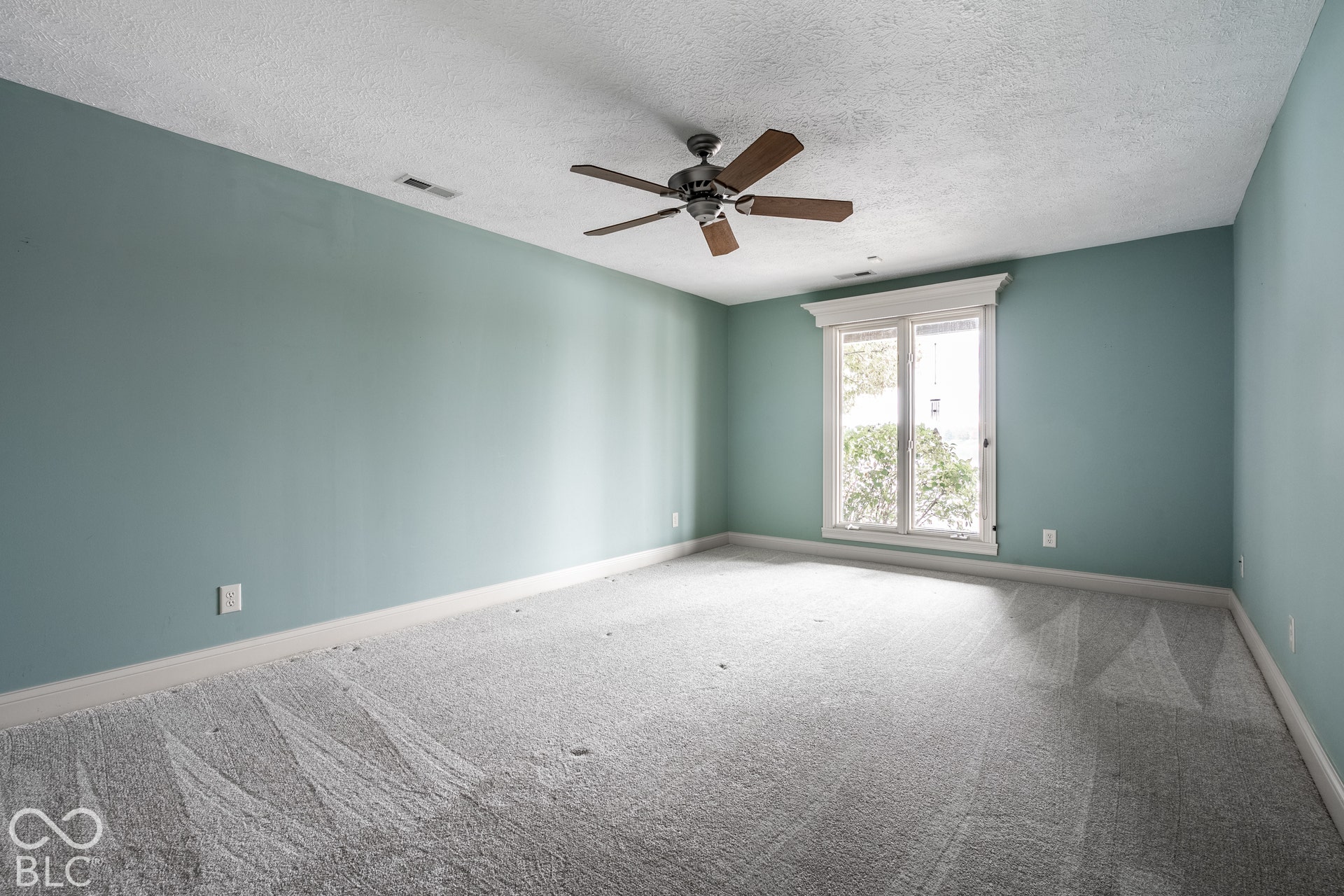 8212 Dean Road, Indianapolis, IN 46240