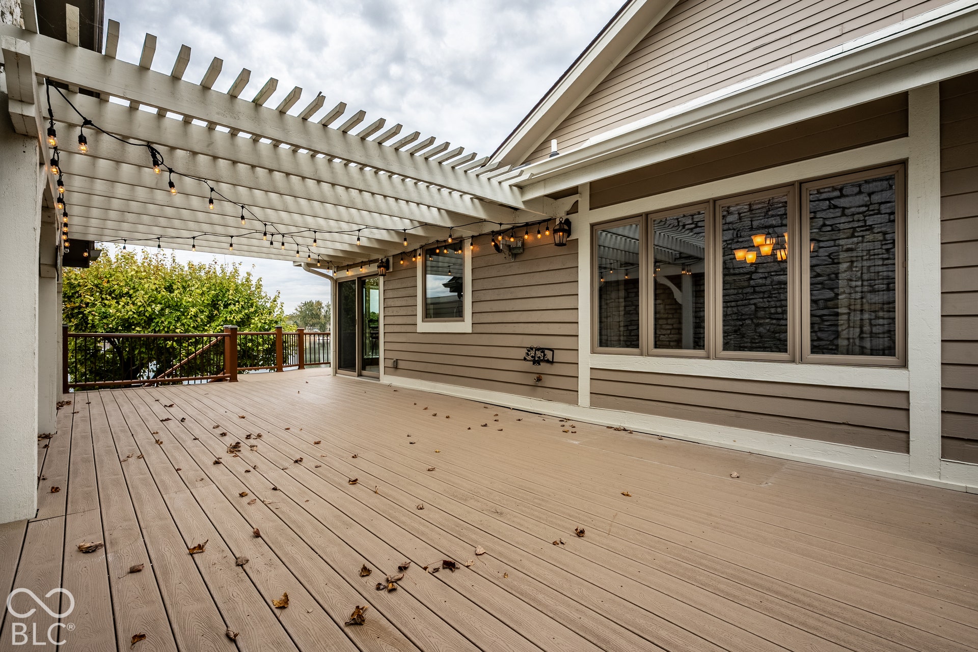 Spacious and Private Courtyard