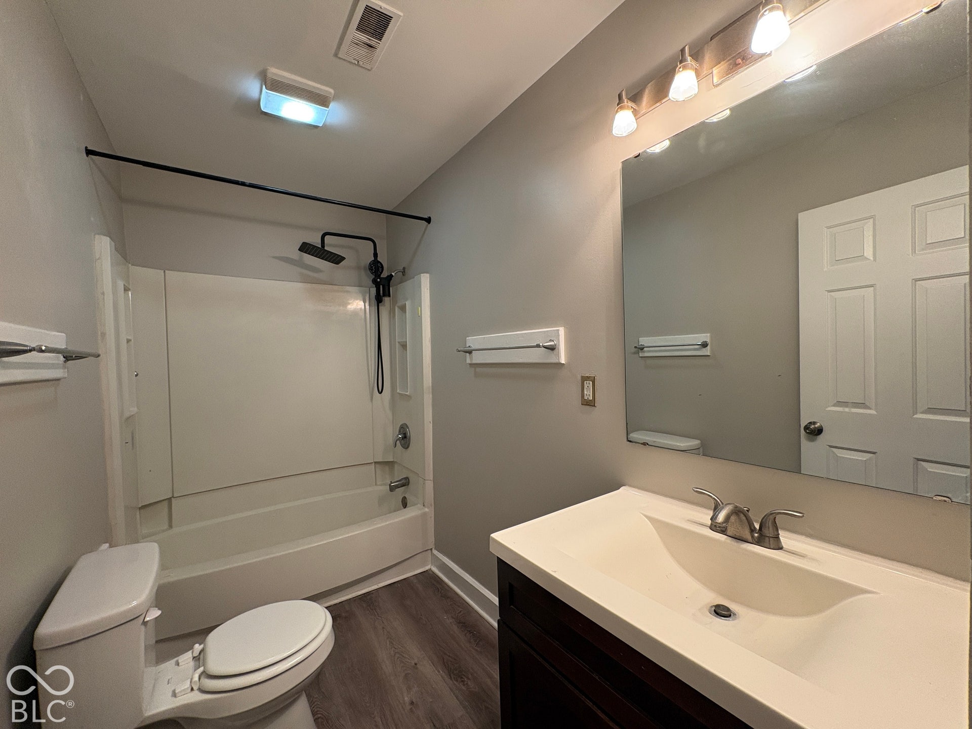 UNIT 2925 PRIOR TO TENANT OCCUPANCY