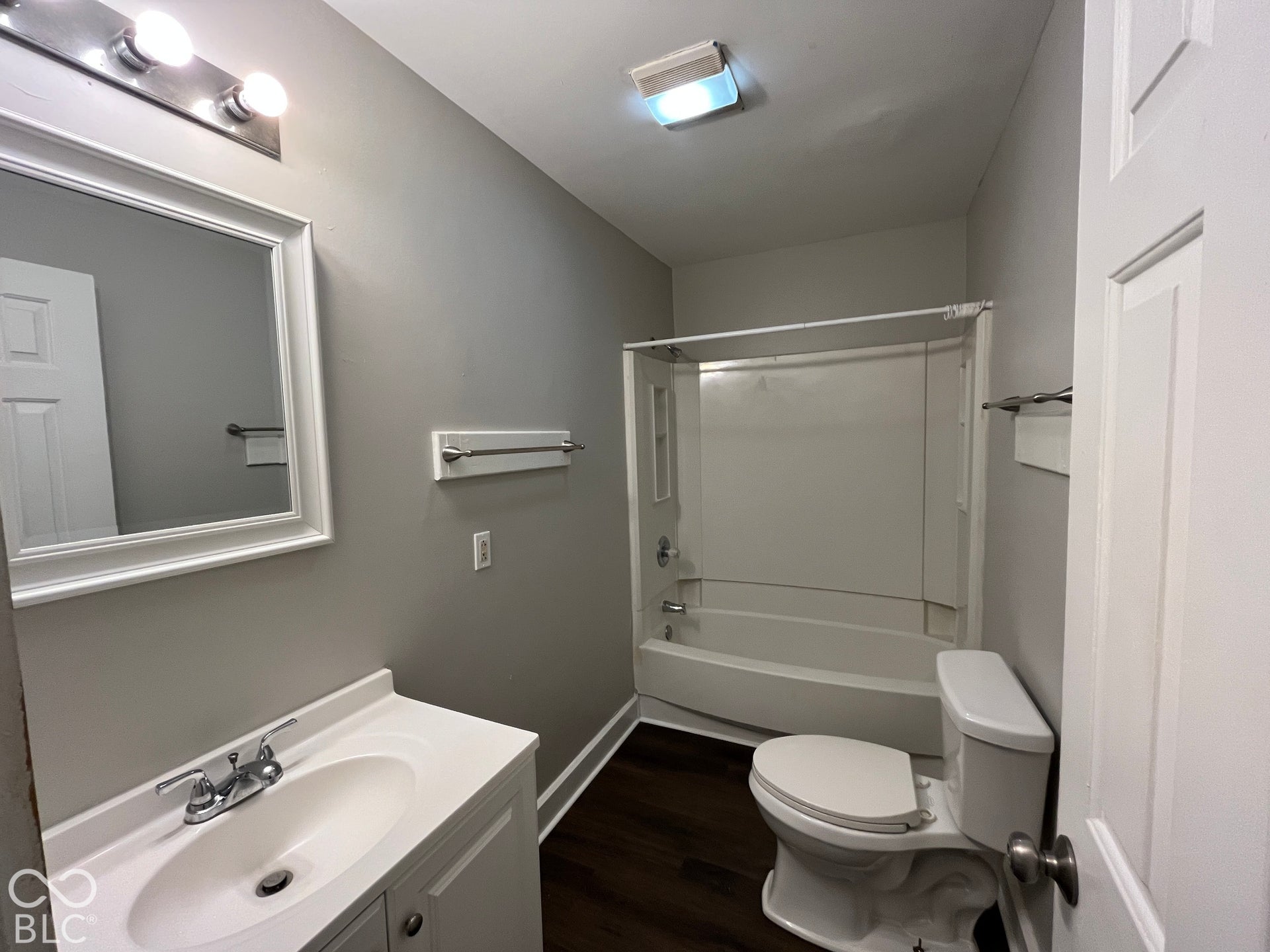 2927 PRIOR TO TENANT OCCUPANCY