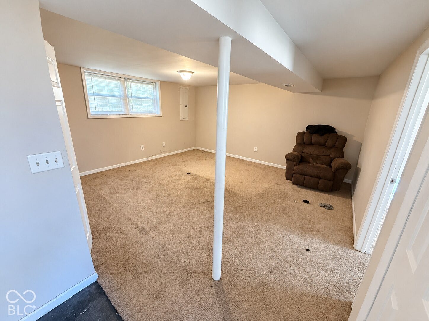 FAMILY ROOM - BASEMENT