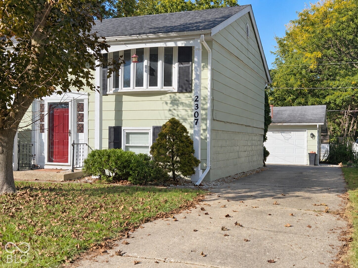 DRIVEWAY EXTERIOR