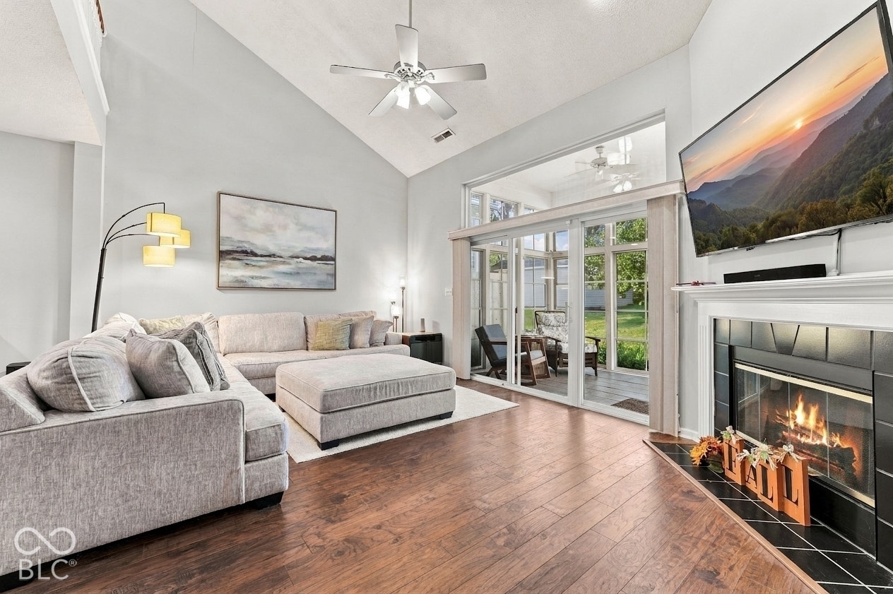 Virtually Altered - Great Room - Main Level