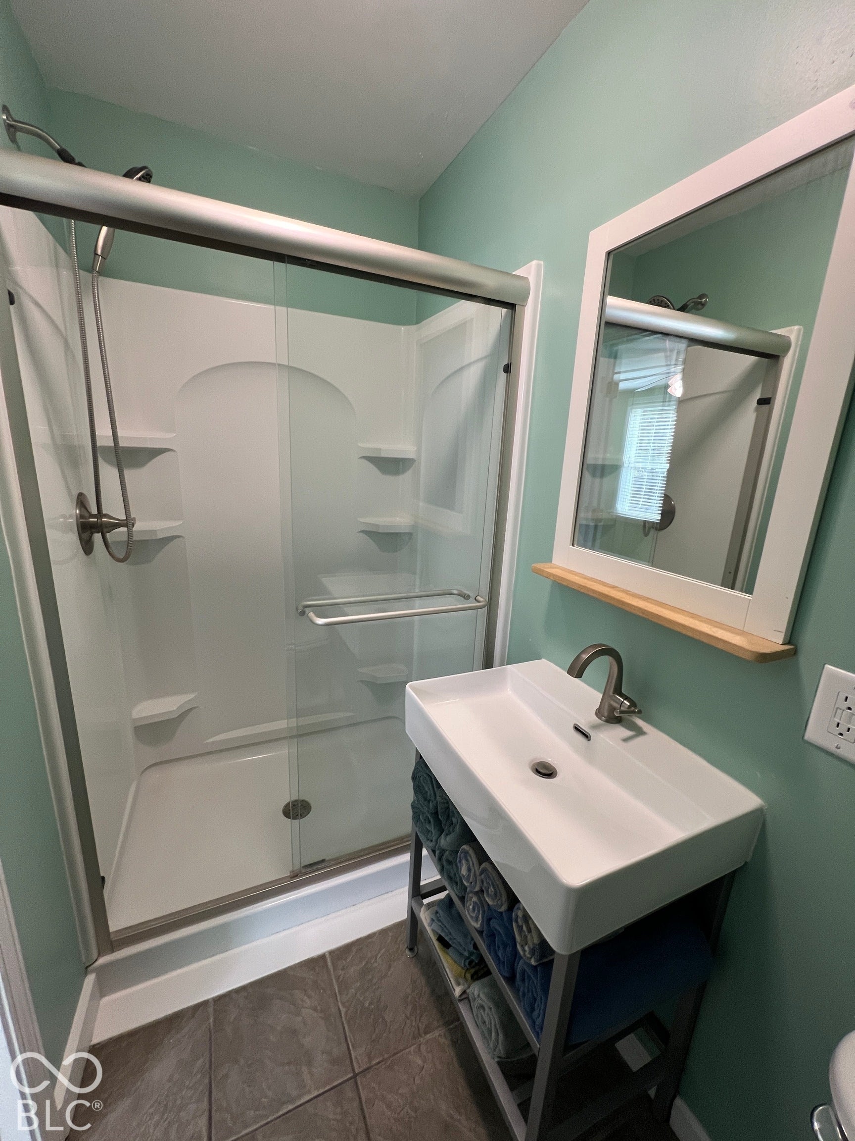 1358 N Ridgeview Drive, Indianapolis, IN 46219