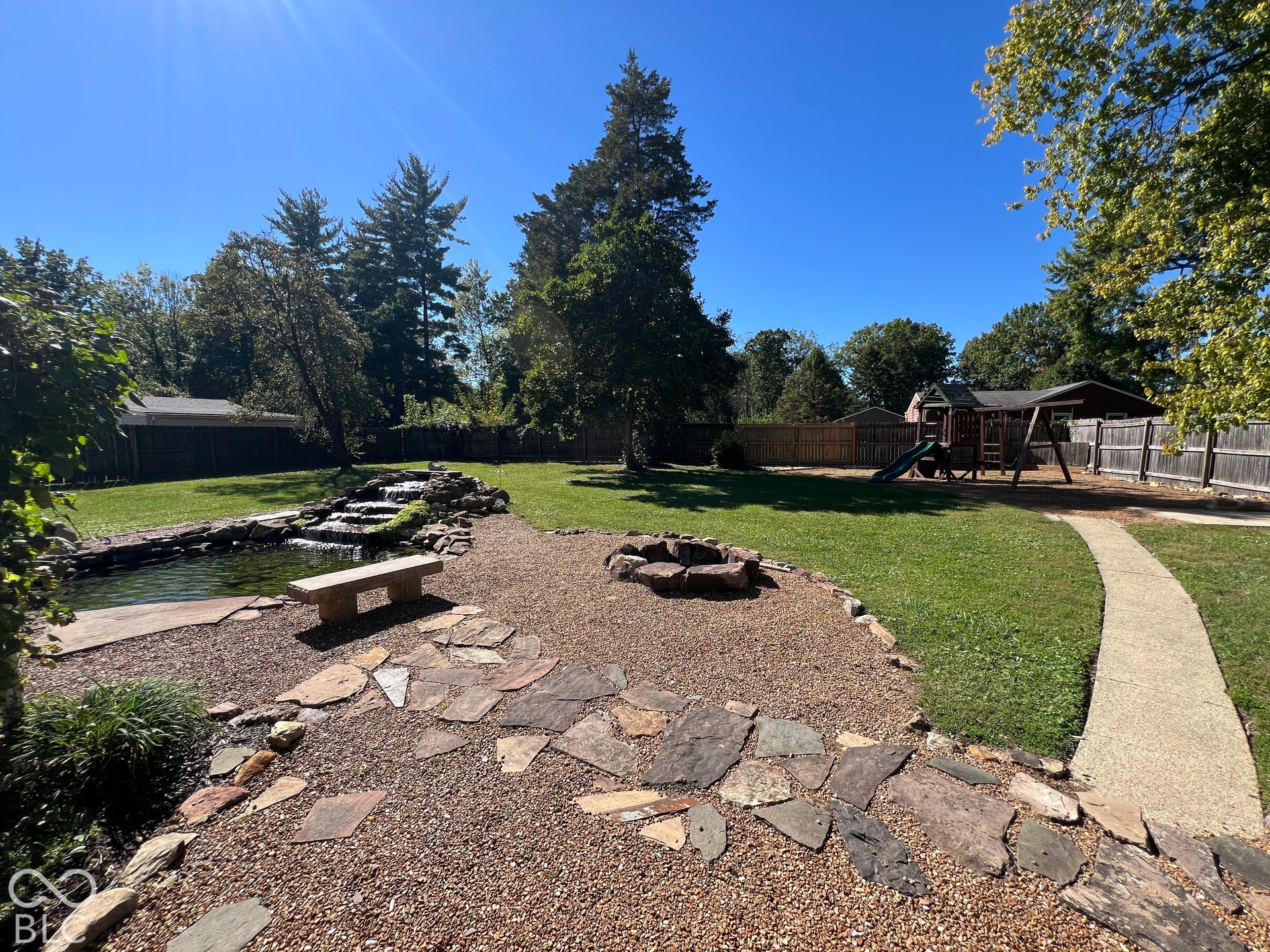 1358 N Ridgeview Drive, Indianapolis, IN 46219