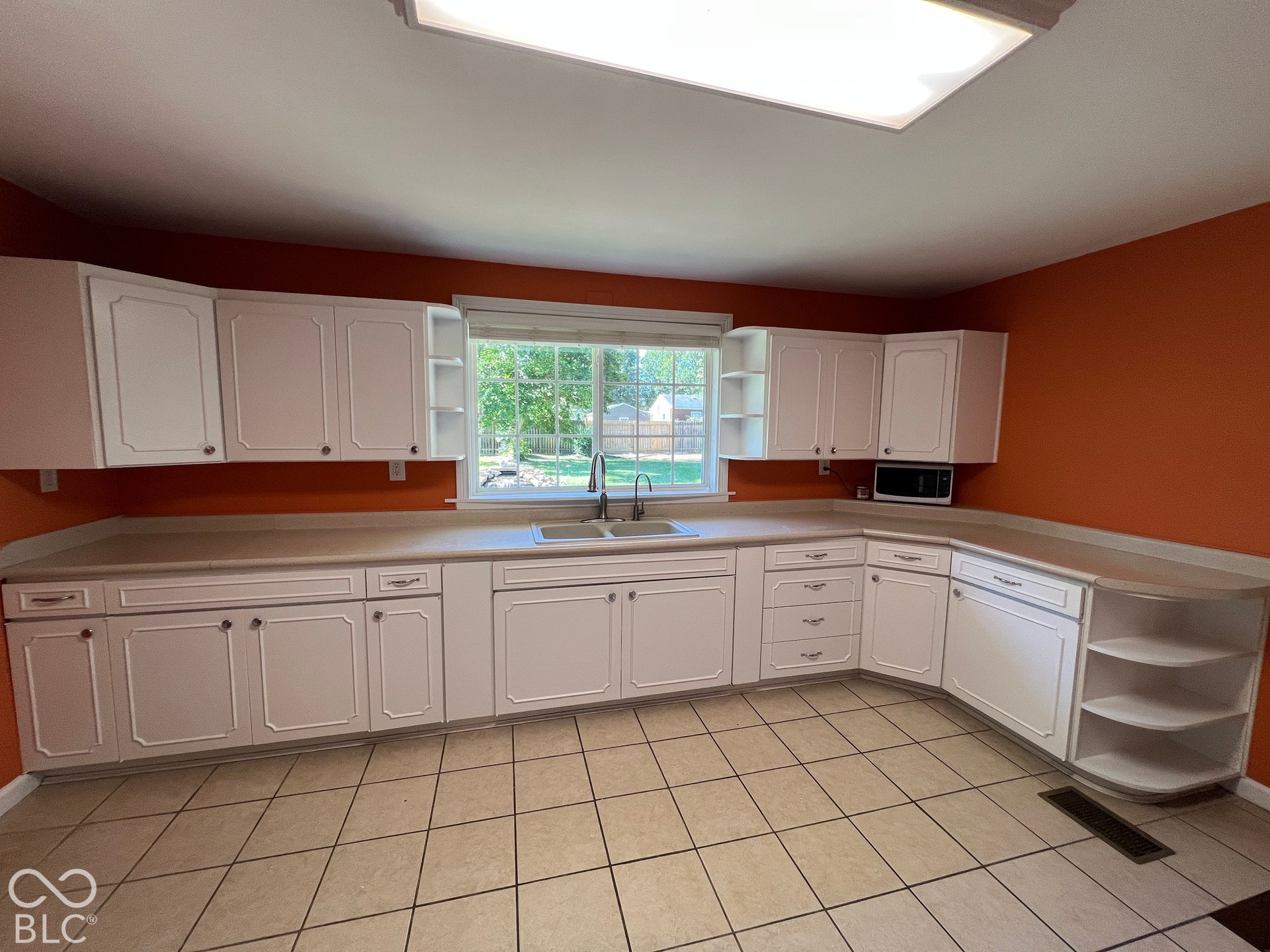 1358 N Ridgeview Drive, Indianapolis, IN 46219