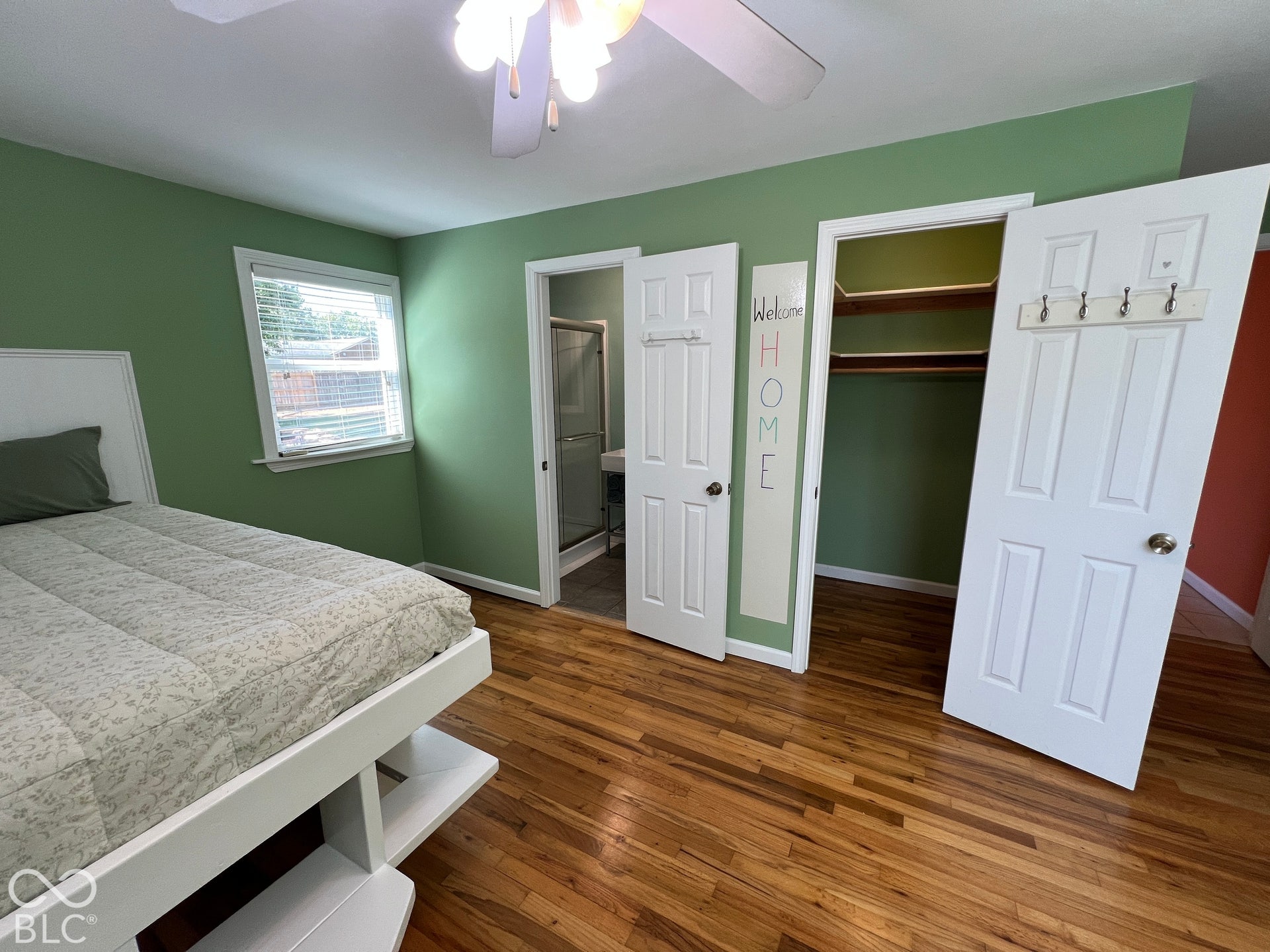 1358 N Ridgeview Drive, Indianapolis, IN 46219