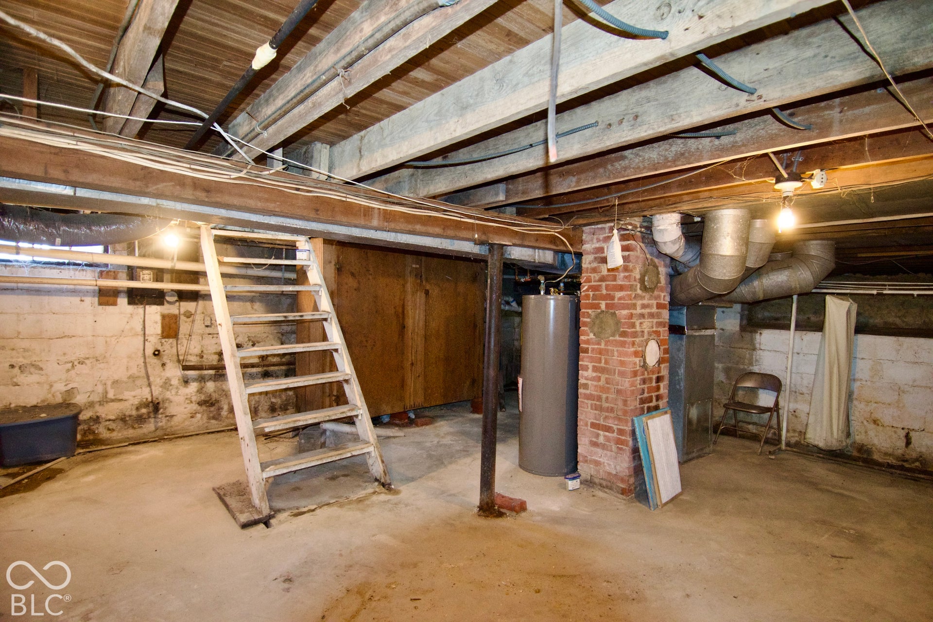 BASEMENT WITH STORAGE