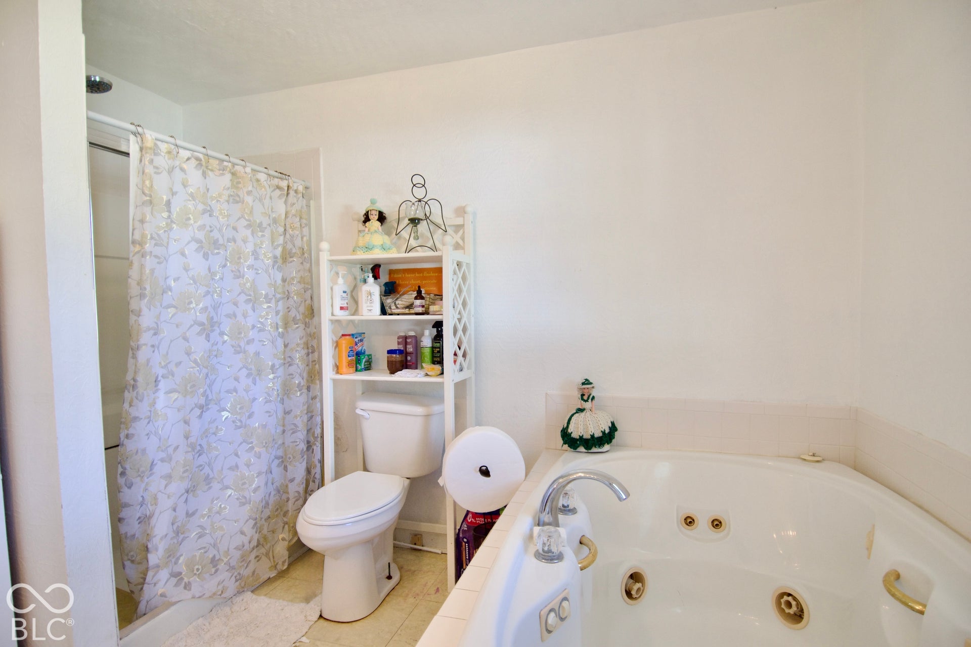 SENIOR ACCESSIBLE SHOWER AND COMFORT LEVEL TOILET