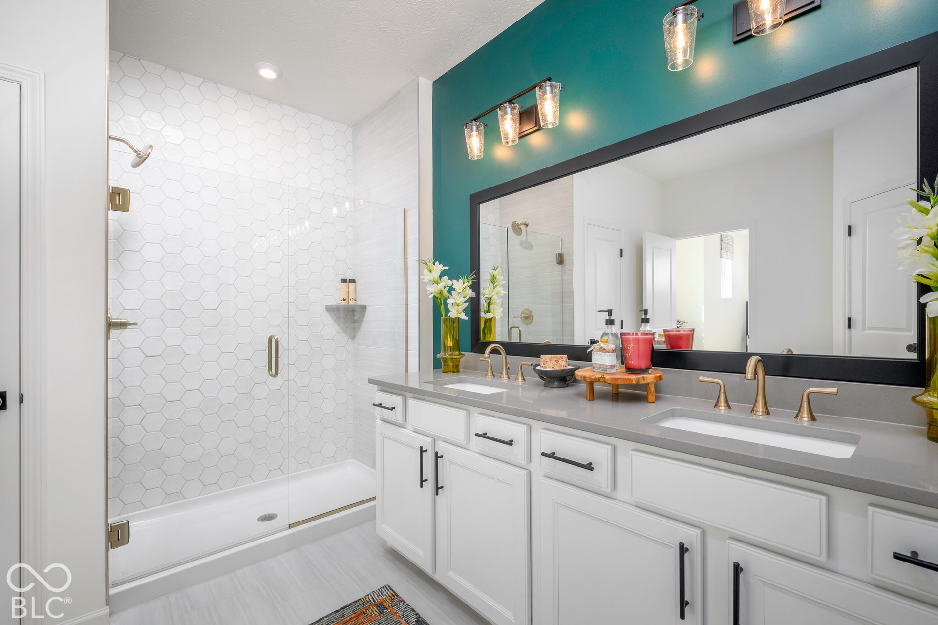 Photo is of a similar home, actual home features may vary.