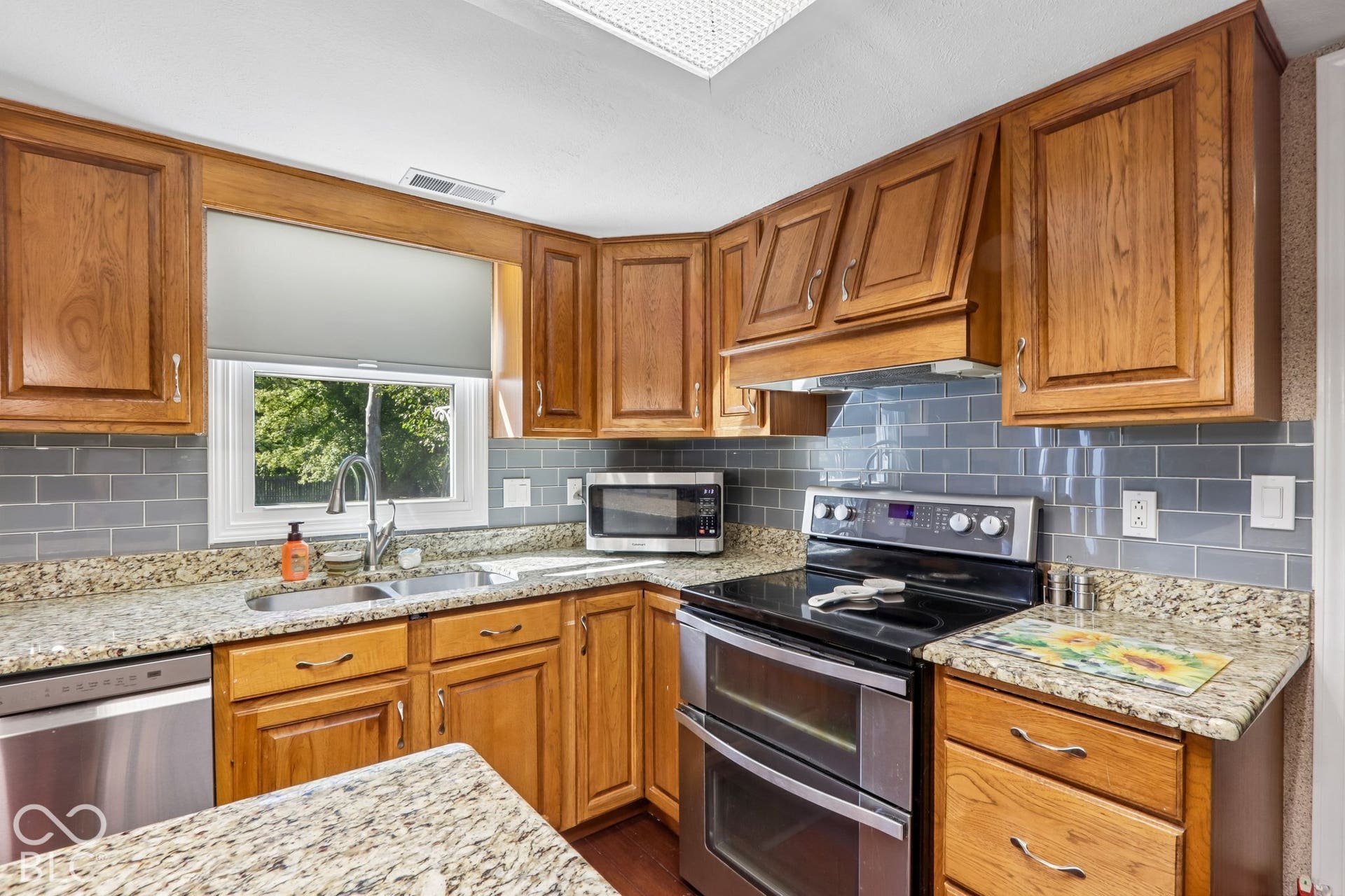 5330 McFarland Road, Indianapolis, IN 46227 5330 McFarland Road, Indianapolis, IN 46227