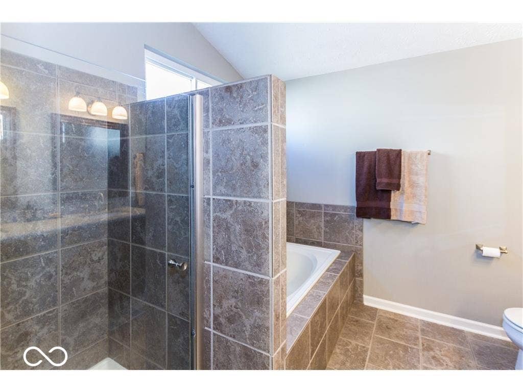 10812 Washington Bay Drive, Fishers, IN 46037