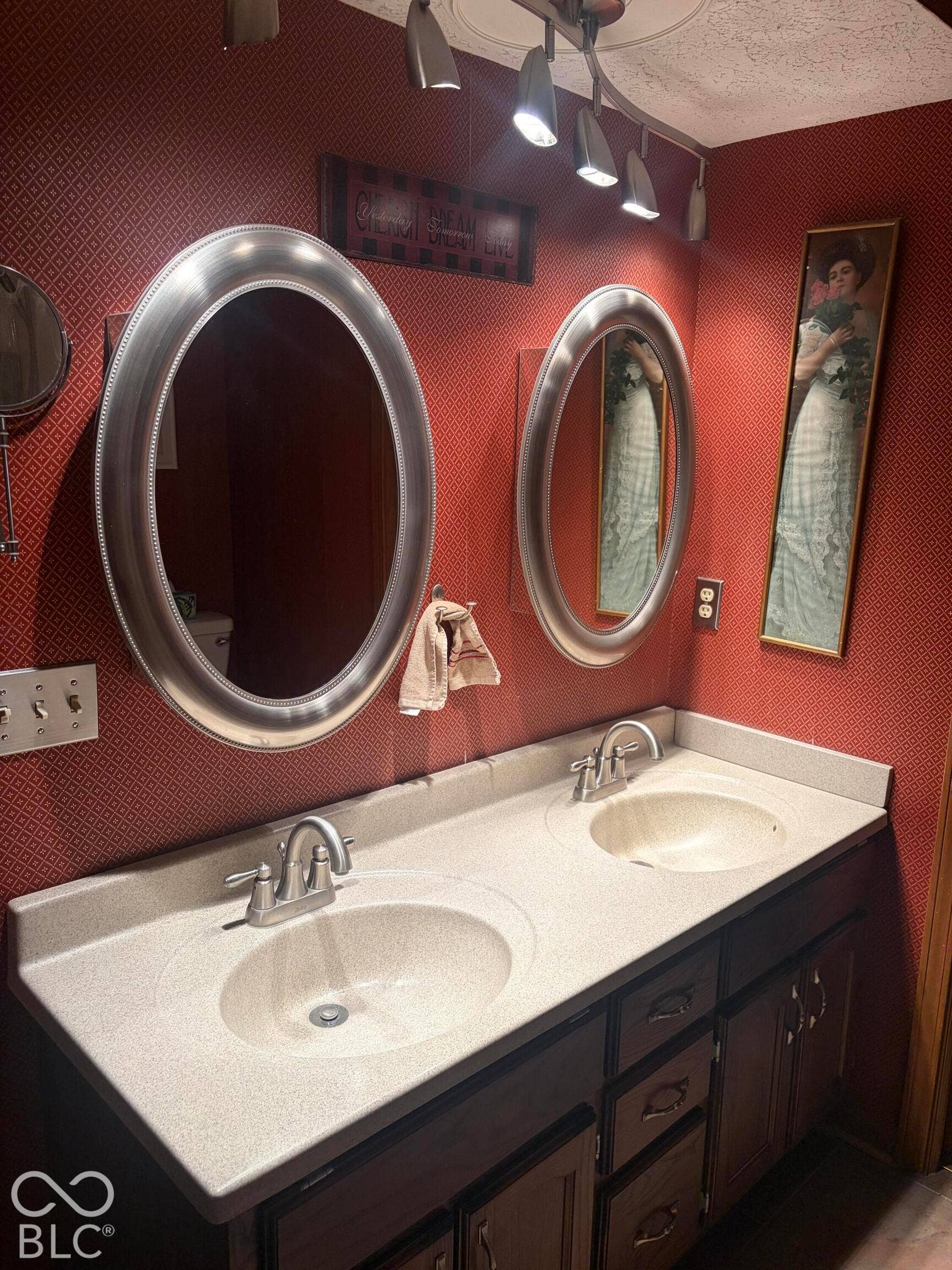 13824 Nansemond Drive, Carmel, IN 46032 13824 Nansemond Drive, Carmel, IN 46032