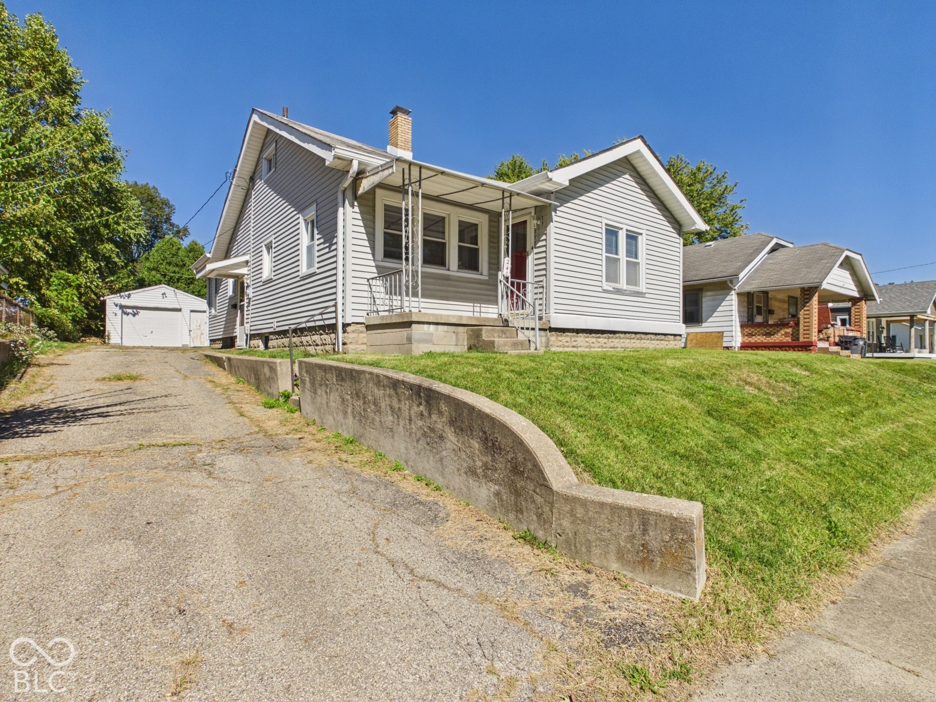 240 W 37th Street, Anderson, IN 46013