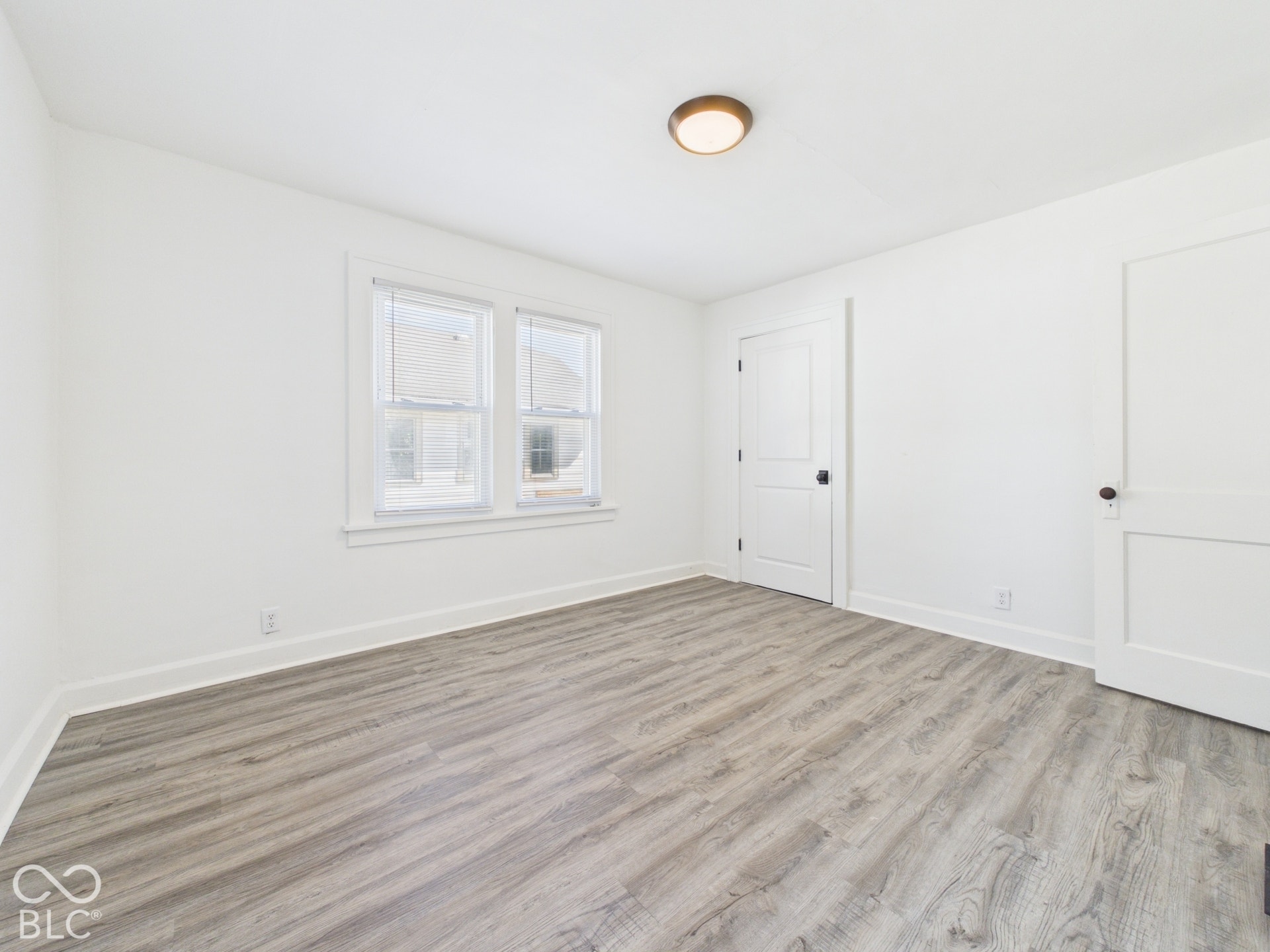 240 W 37th Street, Anderson, IN 46013