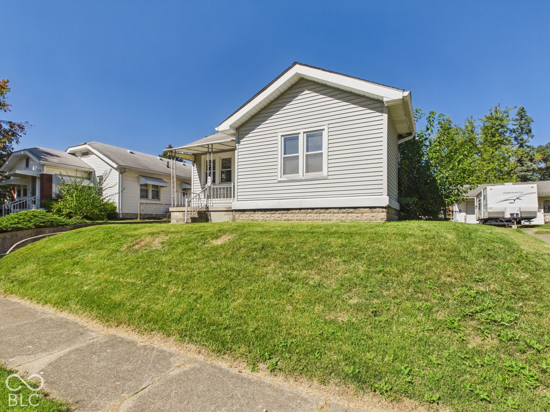 240 W 37th Street, Anderson, IN 46013