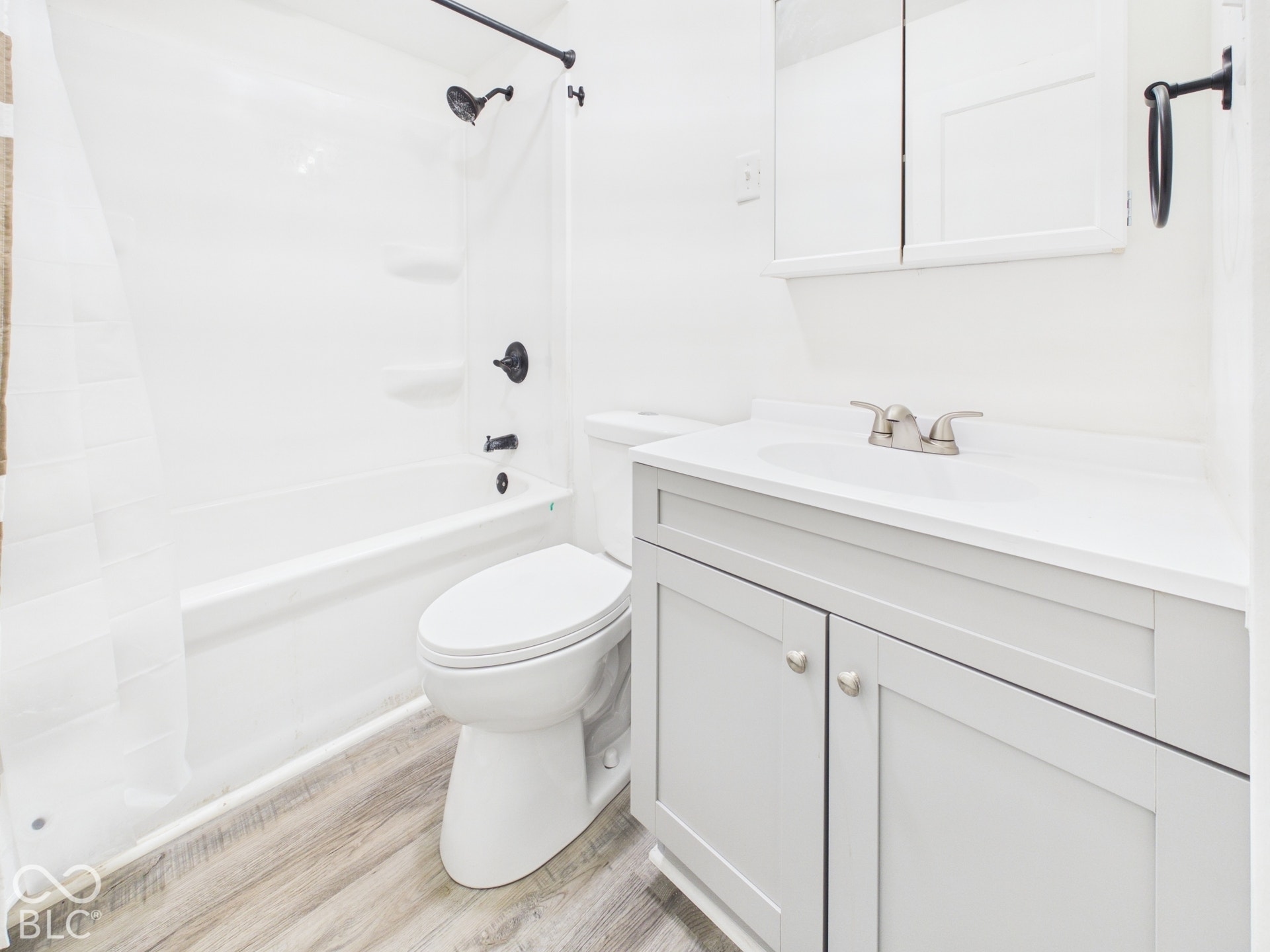 240 W 37th Street, Anderson, IN 46013