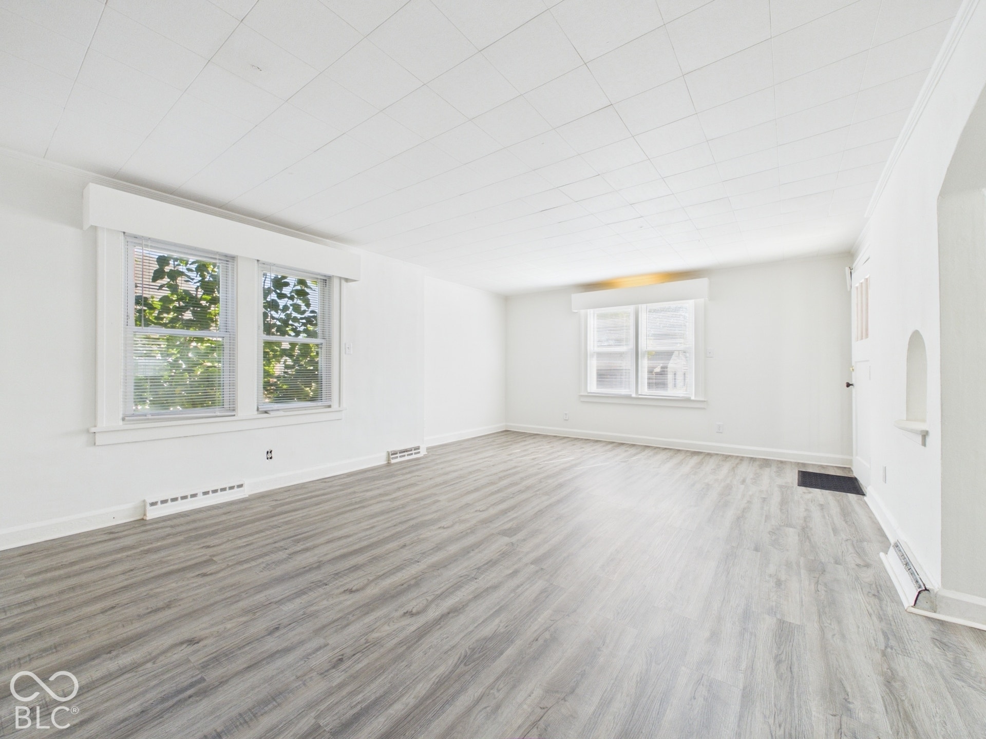240 W 37th Street, Anderson, IN 46013