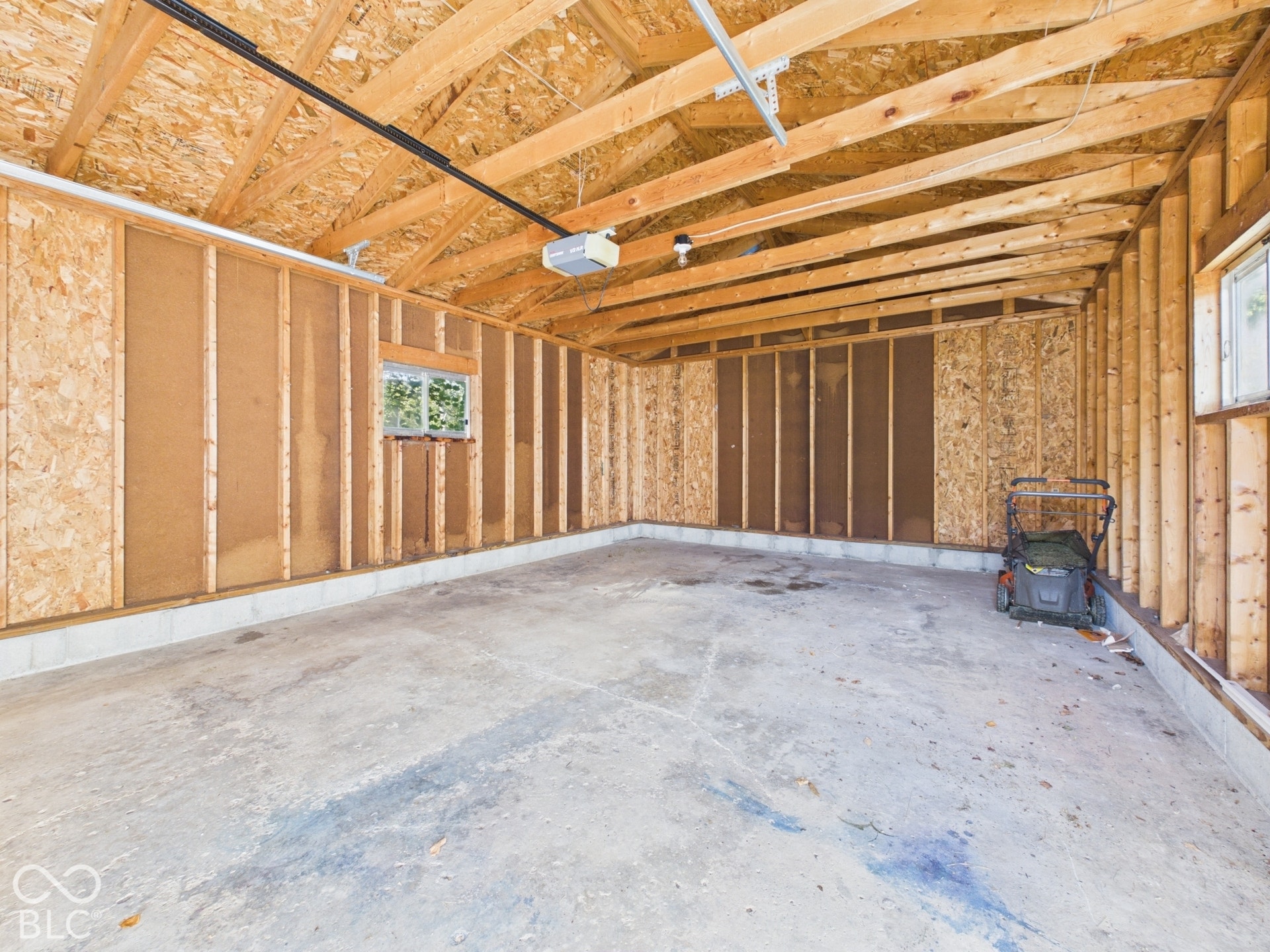 240 W 37th Street, Anderson, IN 46013