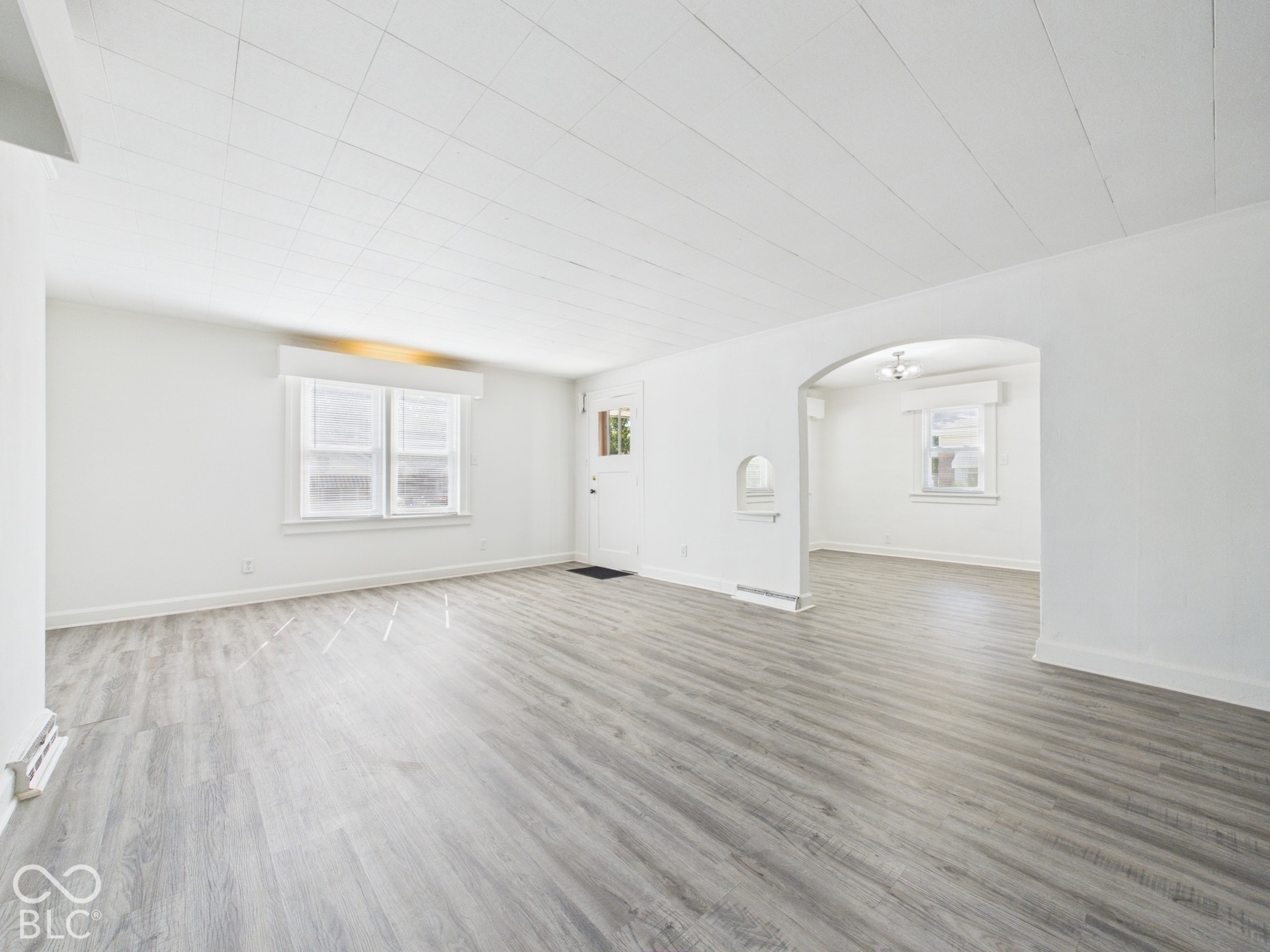 240 W 37th Street, Anderson, IN 46013
