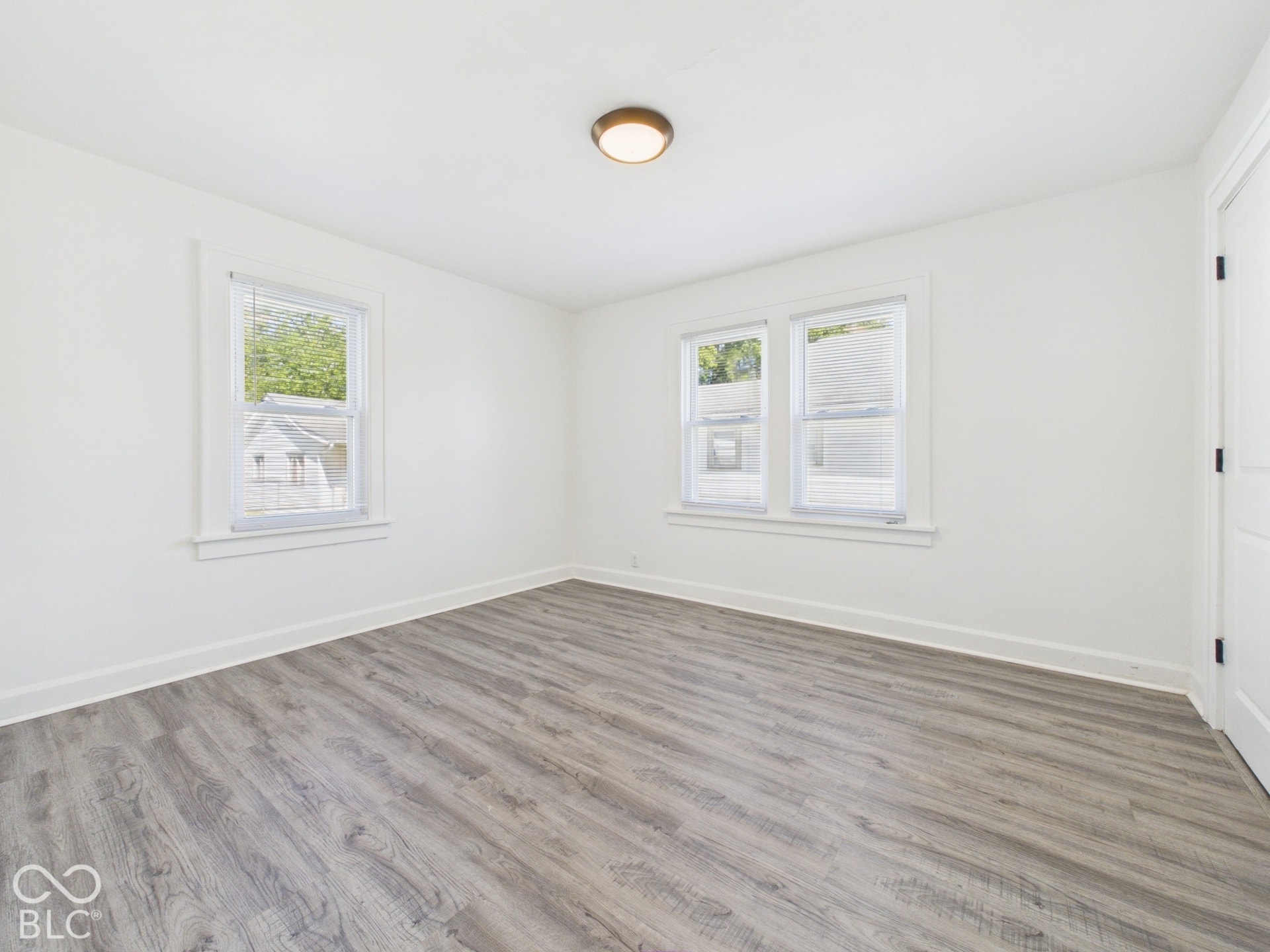 240 W 37th Street, Anderson, IN 46013