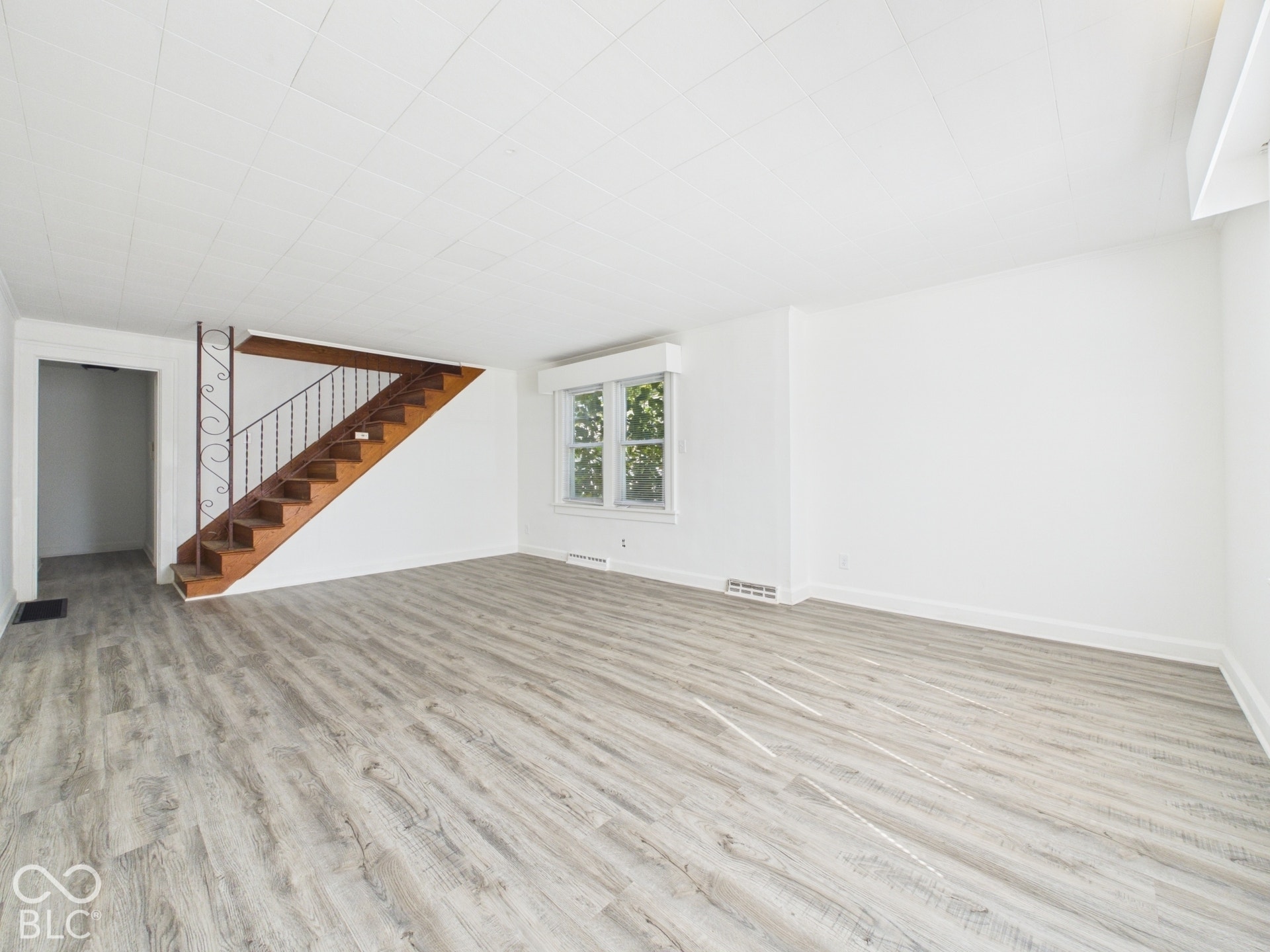 240 W 37th Street, Anderson, IN 46013