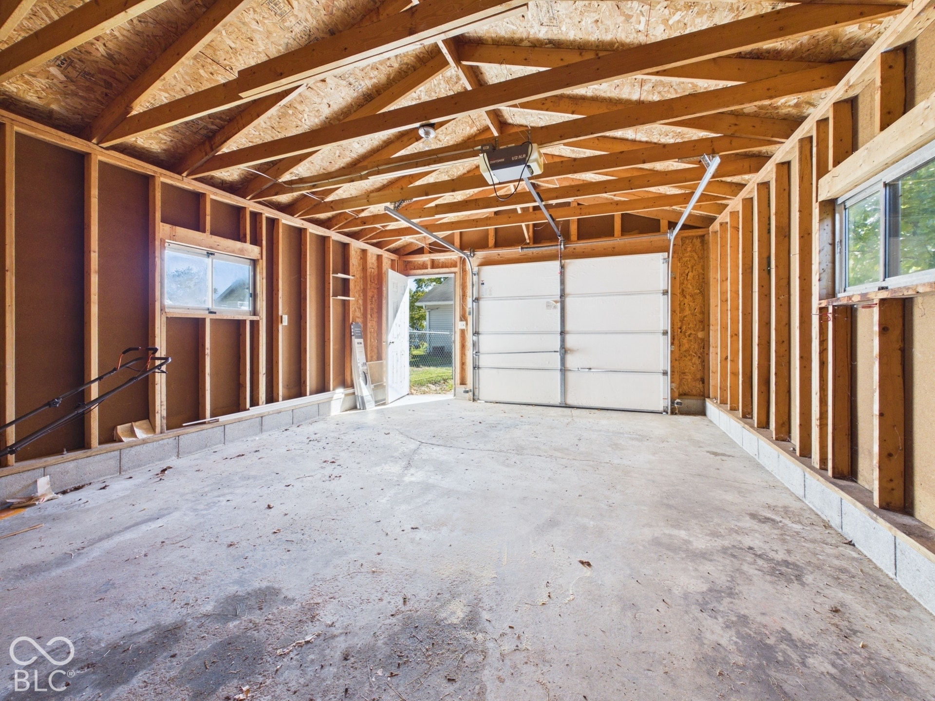 240 W 37th Street, Anderson, IN 46013