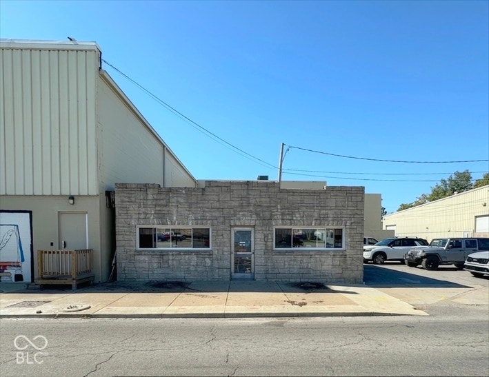 87 S 6th Street, Logansport, IN 46947