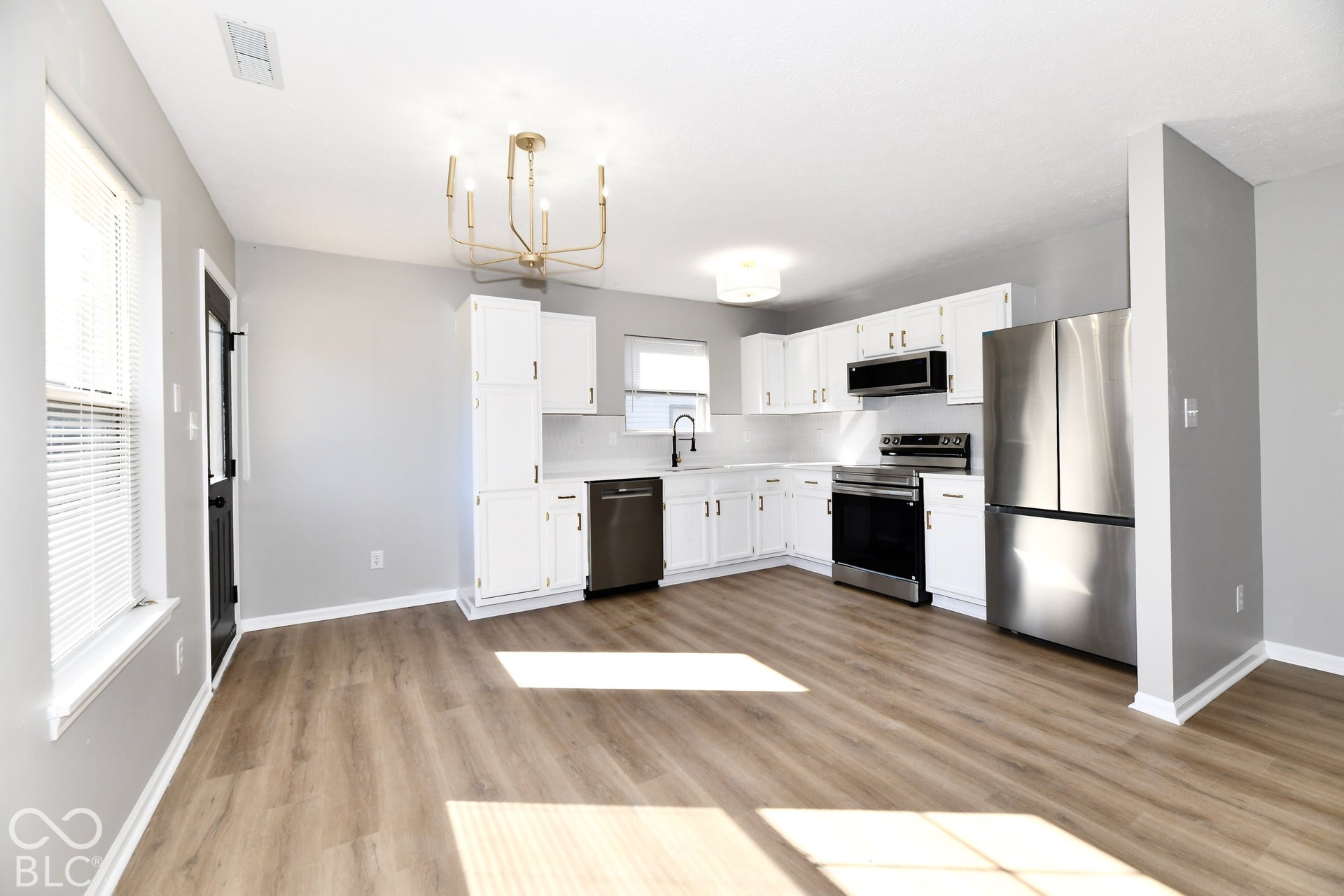 6411 River Run Drive, Indianapolis, IN 46221
