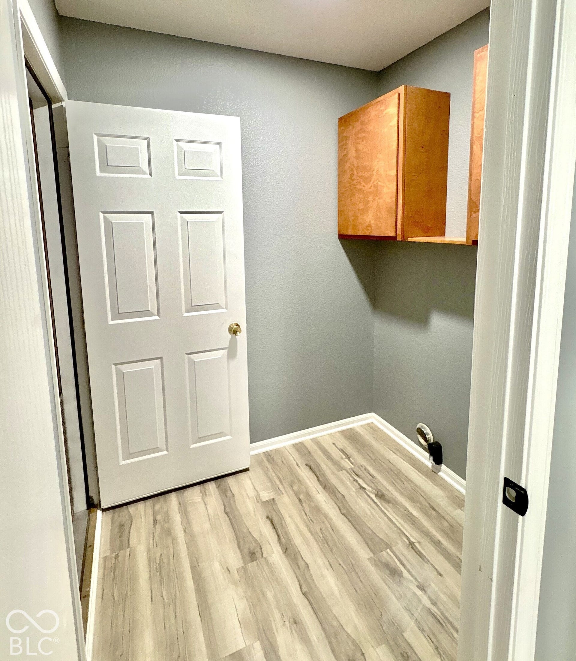 6119 Rocky River, Indianapolis, IN 46221 6119 Rocky River, Indianapolis, IN 46221