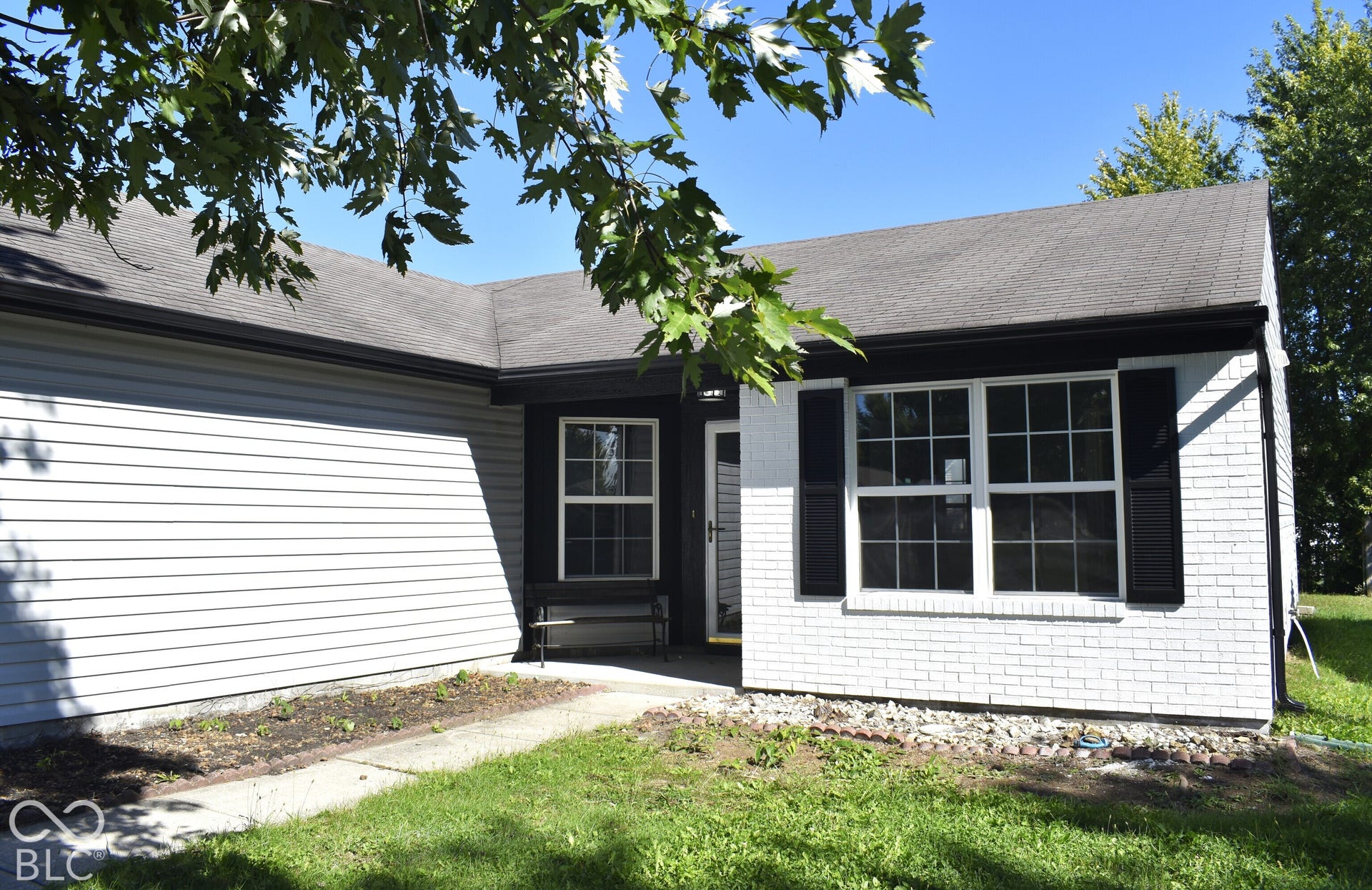 6119 Rocky River, Indianapolis, IN 46221 Entry