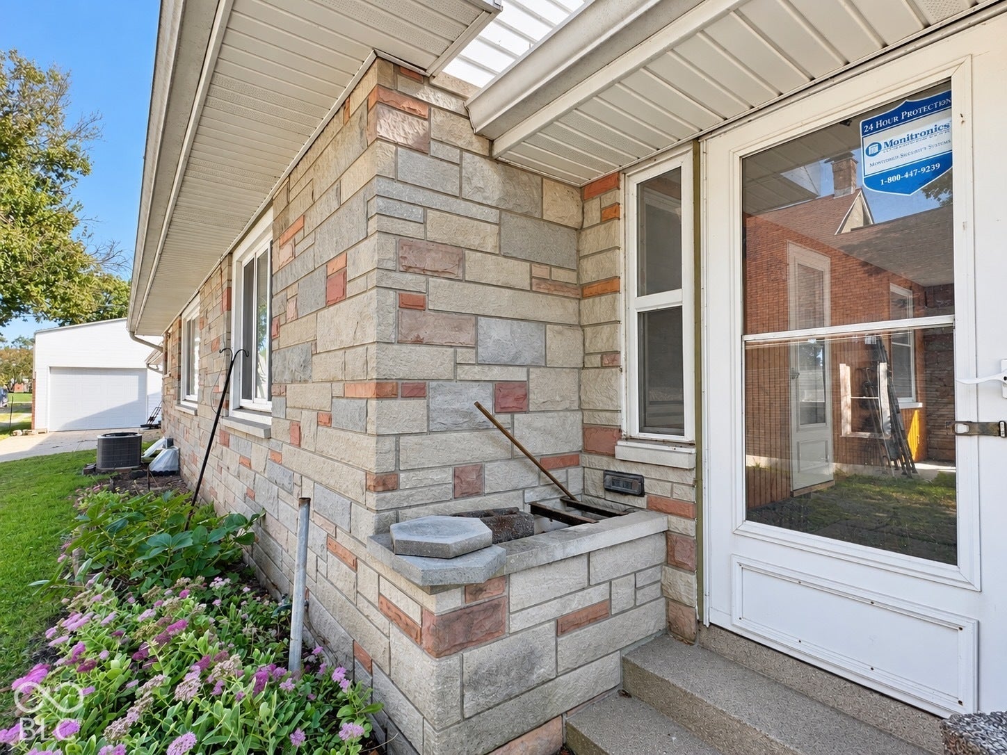 559 S Sycamore Street, Martinsville, IN 46151