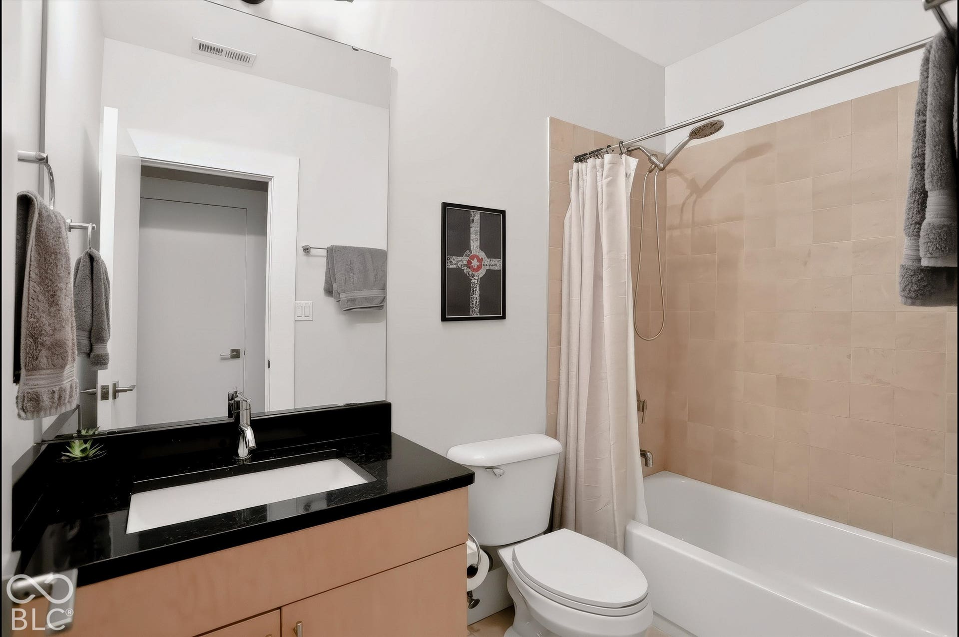 1707 N Alabama Street, Indianapolis, IN 46202
