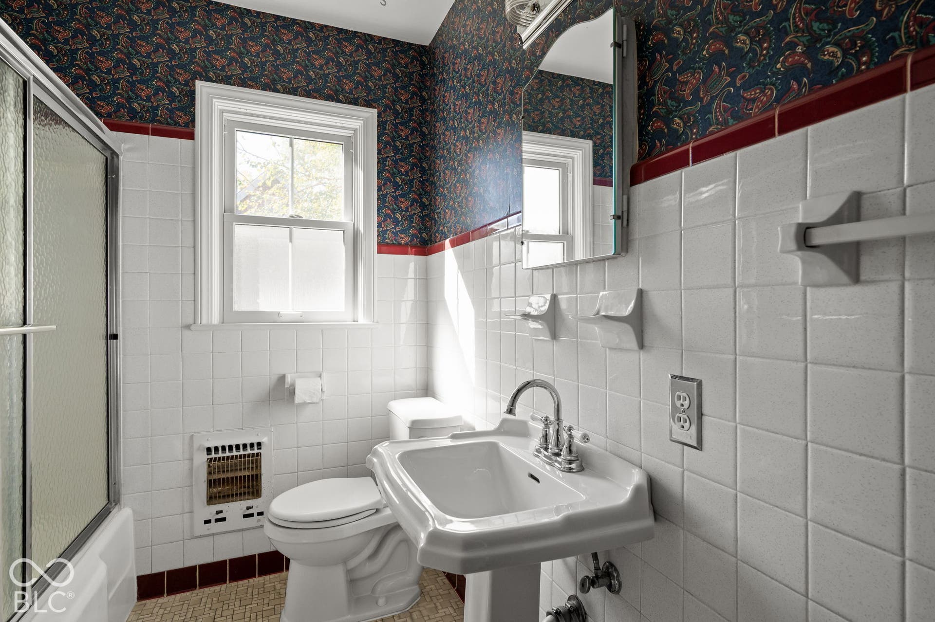 718 Northview Avenue, Indianapolis, IN 46220 Bathroom