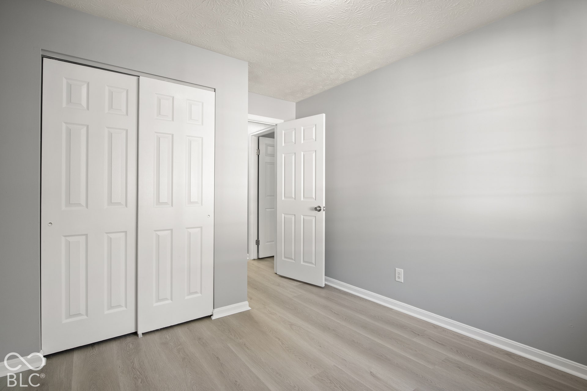 5807 Timber Lake Way, Indianapolis, IN 46237