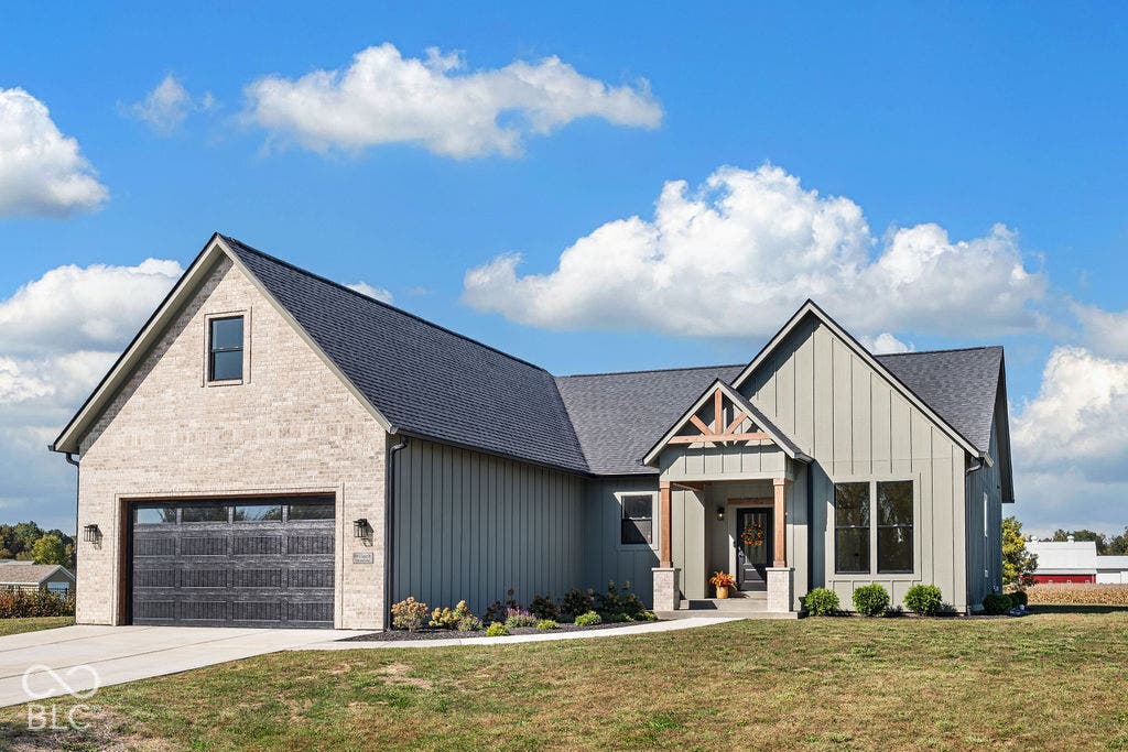9036 E Gayle Drive, Morgantown, IN 46160