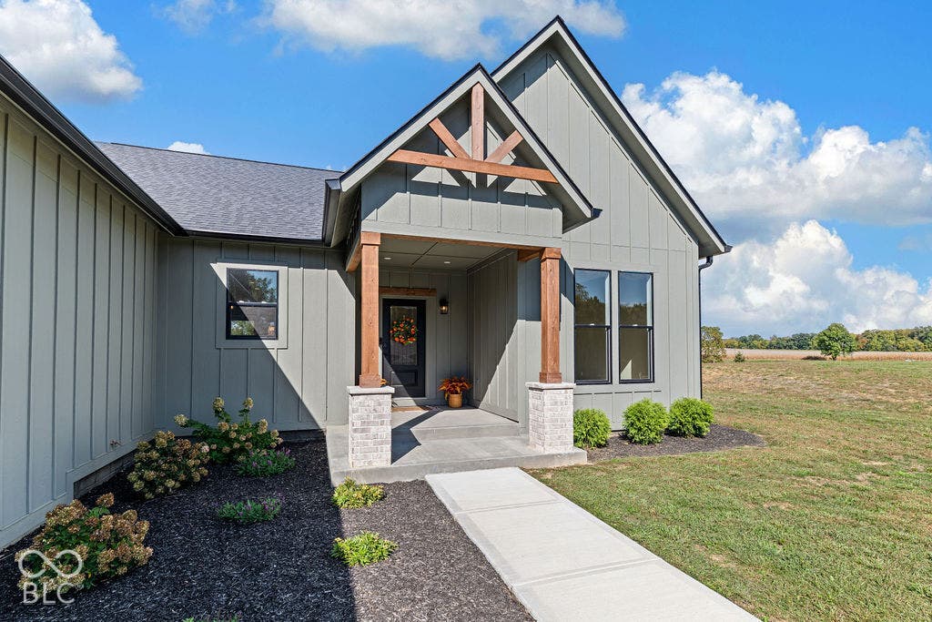 9036 E Gayle Drive, Morgantown, IN 46160
