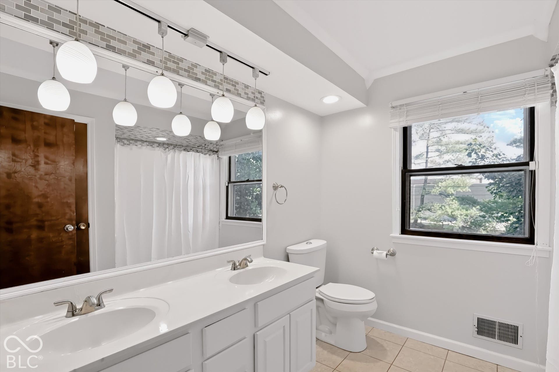 Double Vanity
