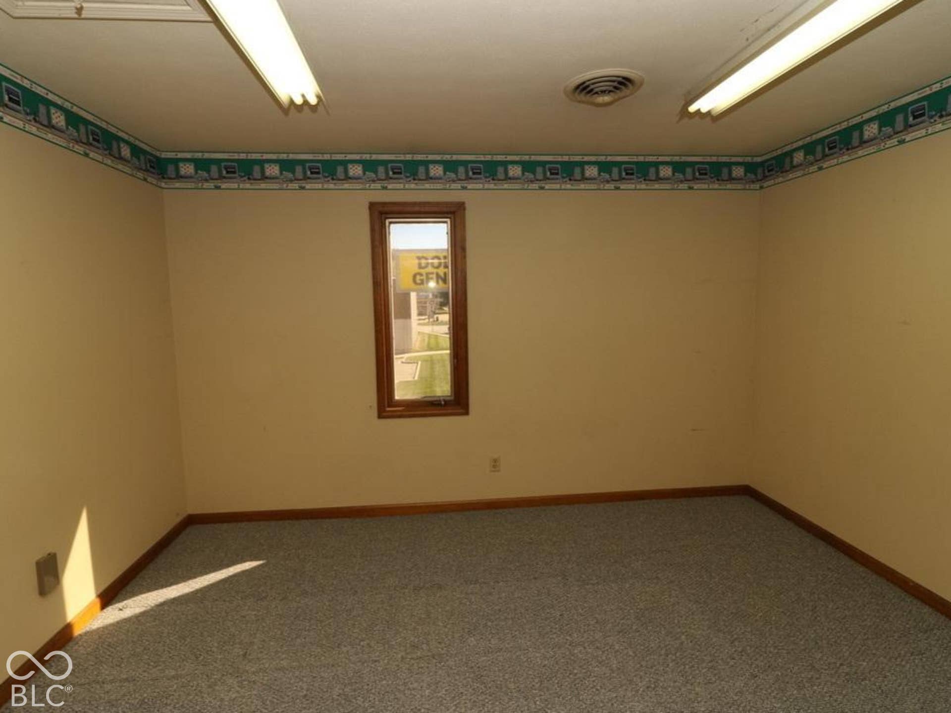 812 E Market Street, Crawfordsville, IN 47933