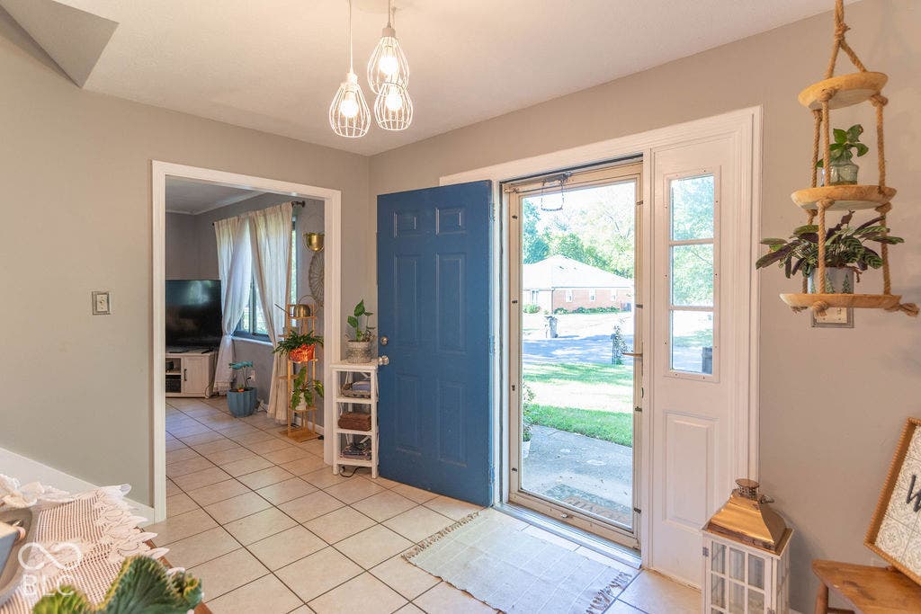 729 Balroyal Court, Indianapolis, IN 46234