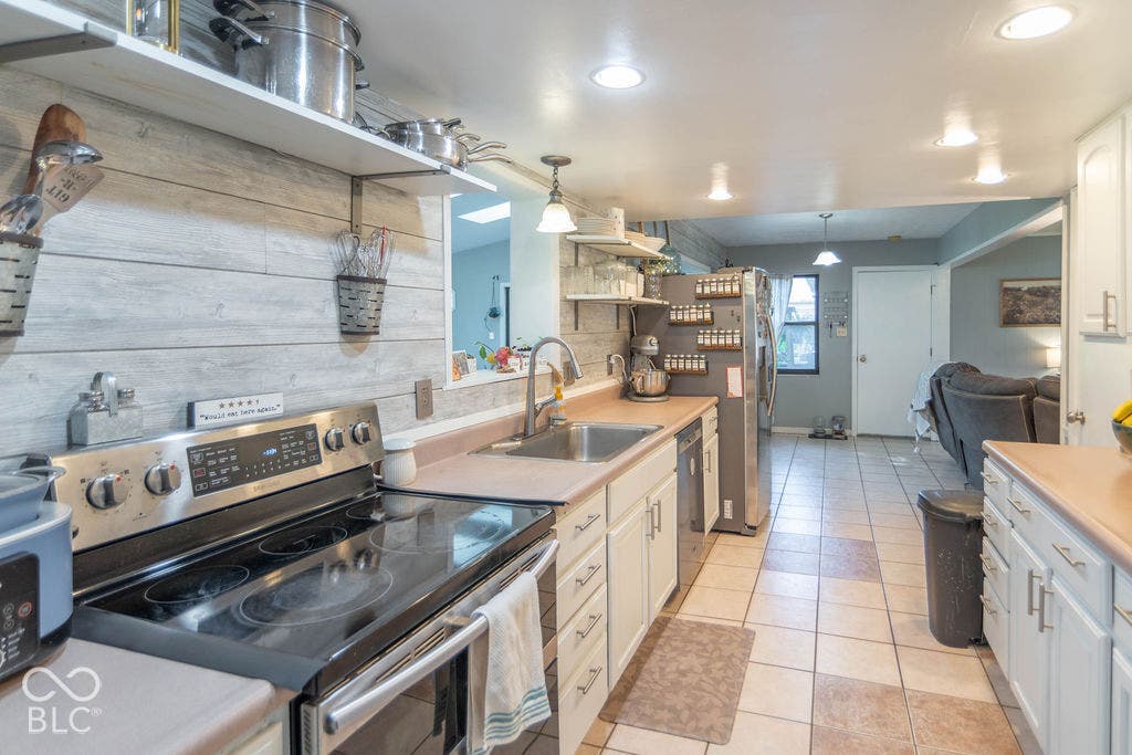 729 Balroyal Court, Indianapolis, IN 46234