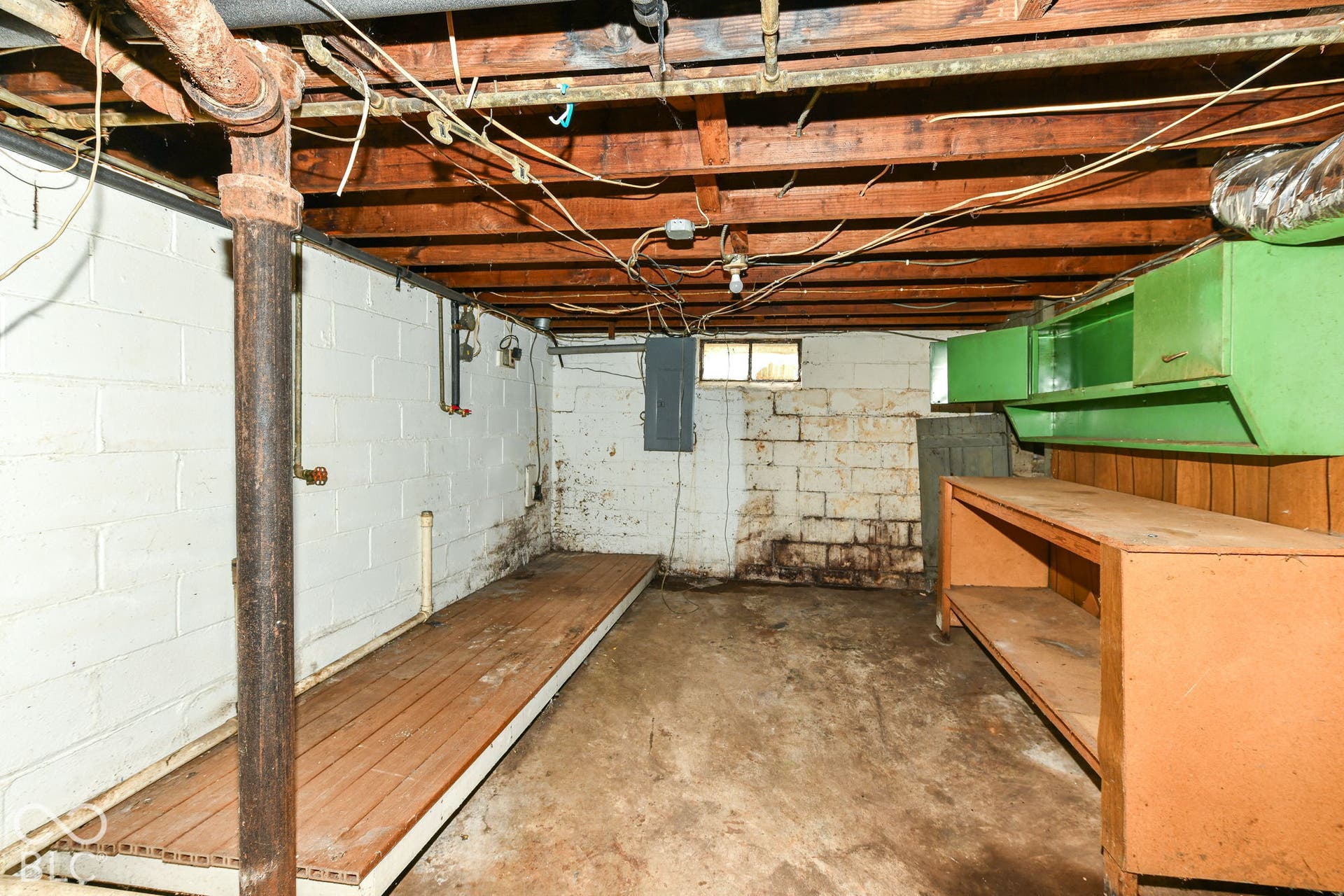 1917 N Riley Avenue, Indianapolis, IN 46218