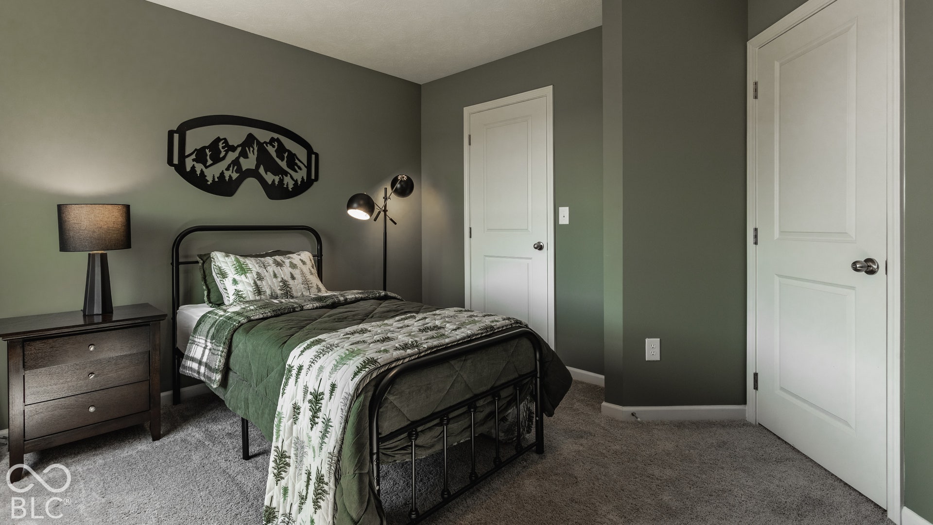 Model home of plan to be built. Finishes and features may vary.
