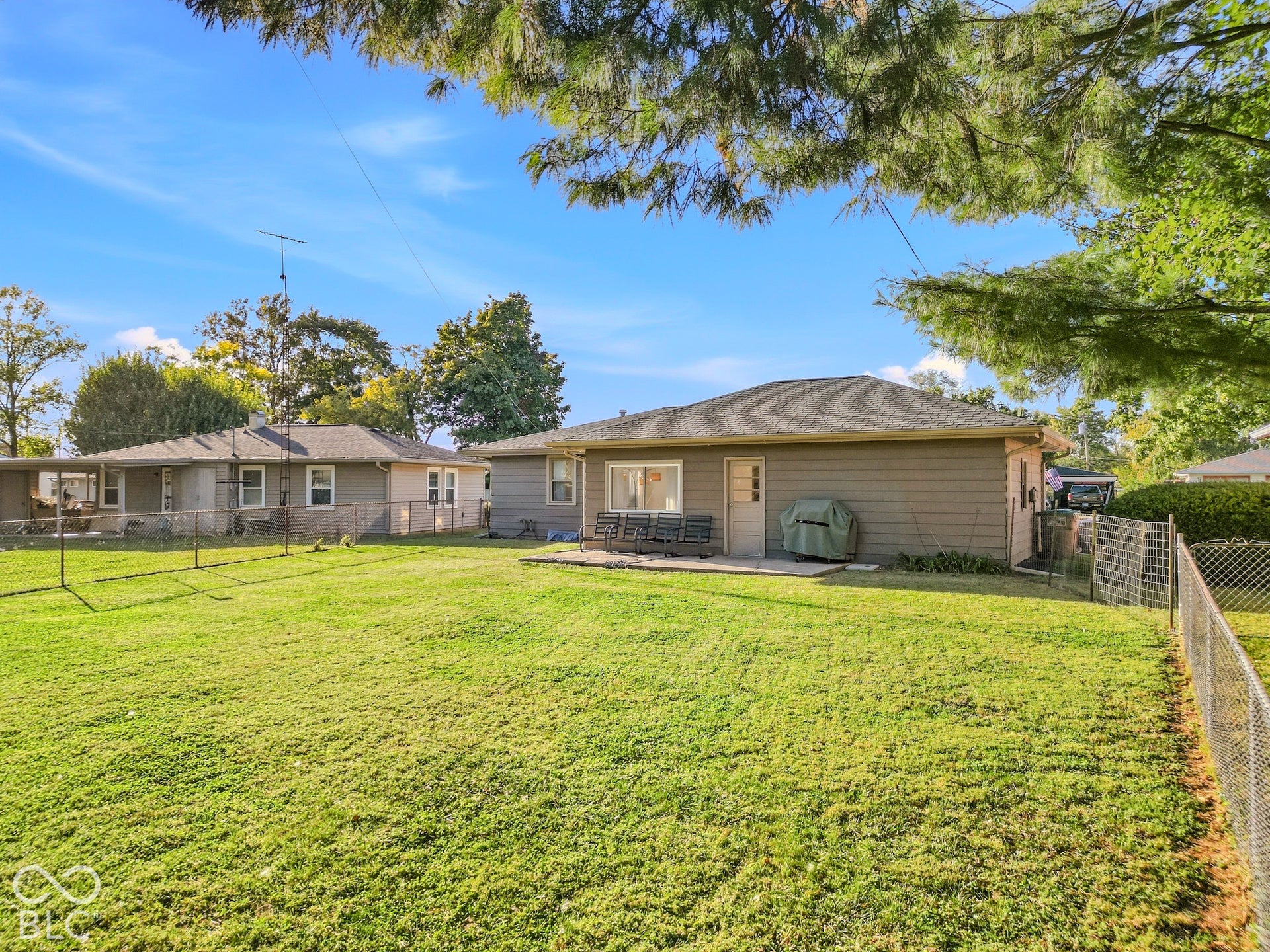385 S Brooks Street, Columbus, IN 47201 385 S Brooks Street, Columbus, IN 47201