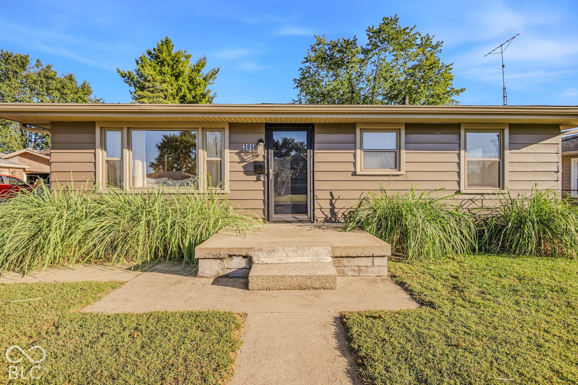 385 S Brooks Street, Columbus, IN 47201 385 S Brooks Street, Columbus, IN 47201
