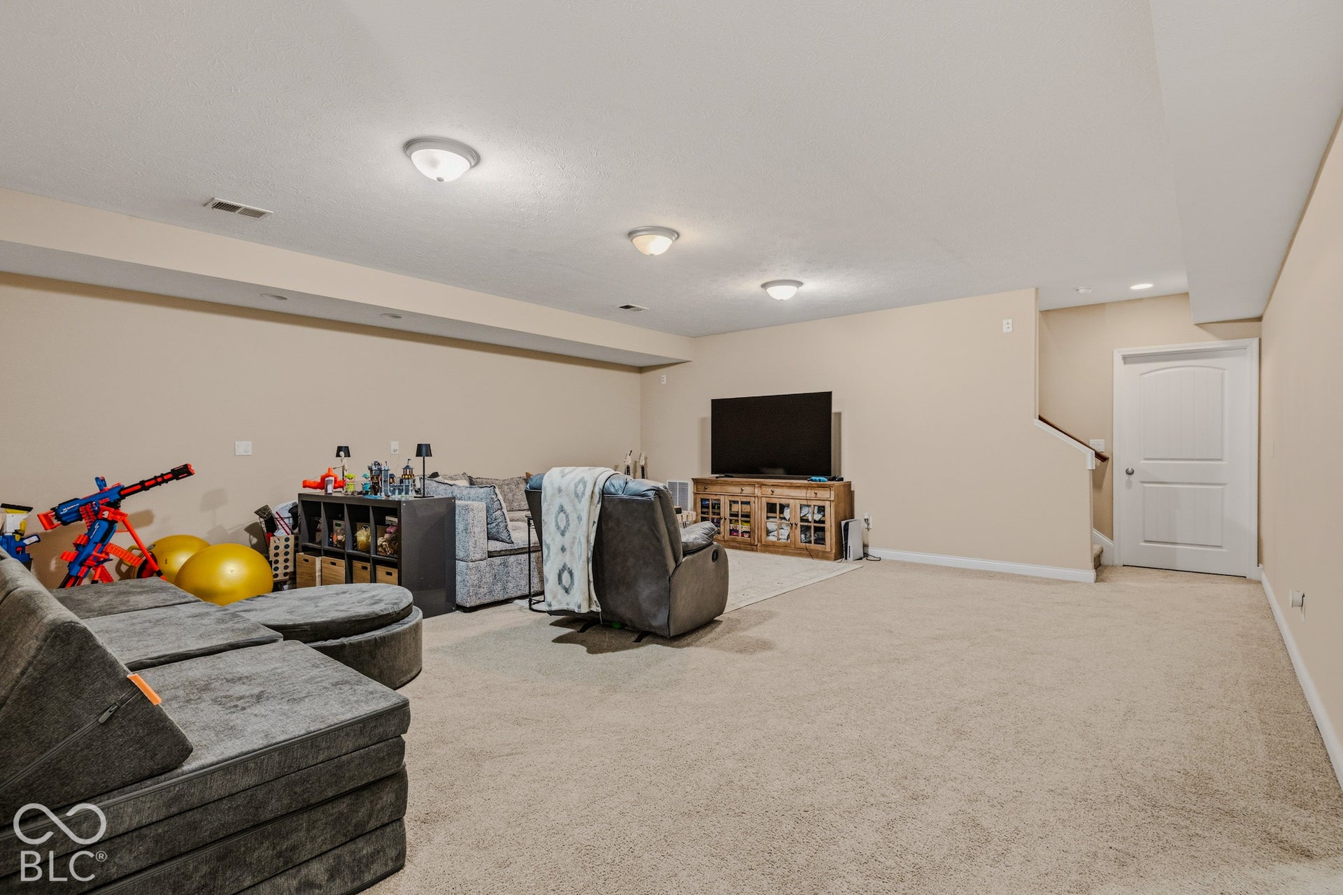 2656 Daffodil Court W, Columbus, IN 47201 Family room - basement