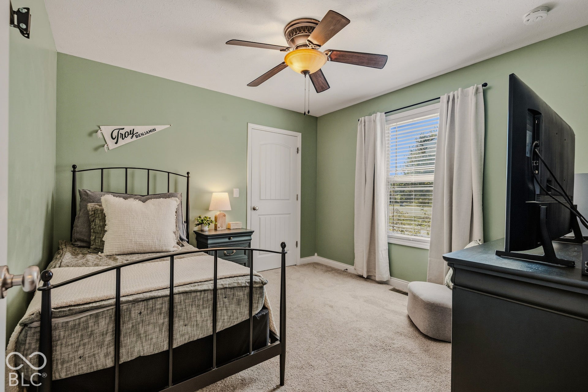 2656 Daffodil Court W, Columbus, IN 47201 bedroom on main level