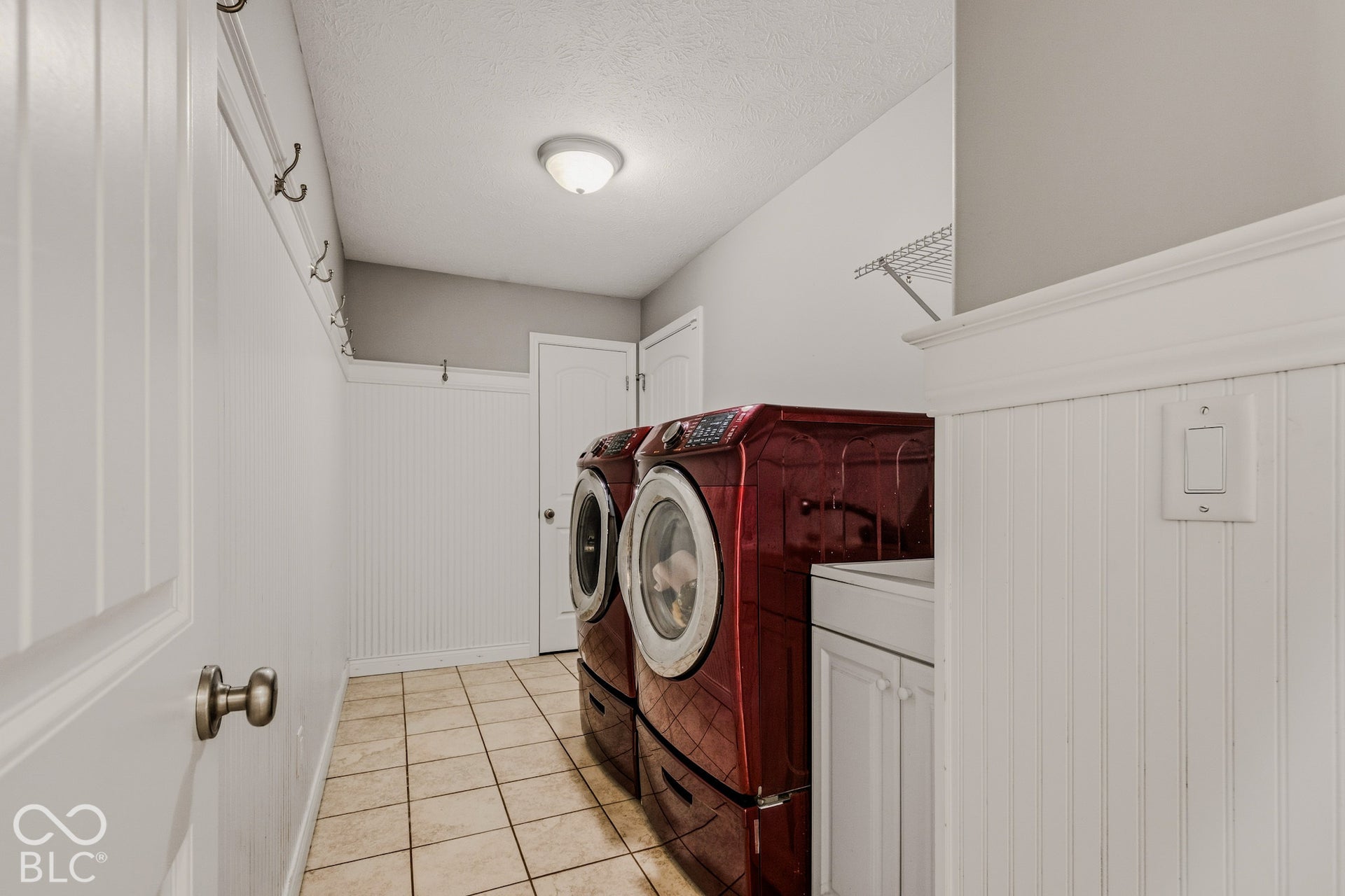 2656 Daffodil Court W, Columbus, IN 47201 Laundry room on main level