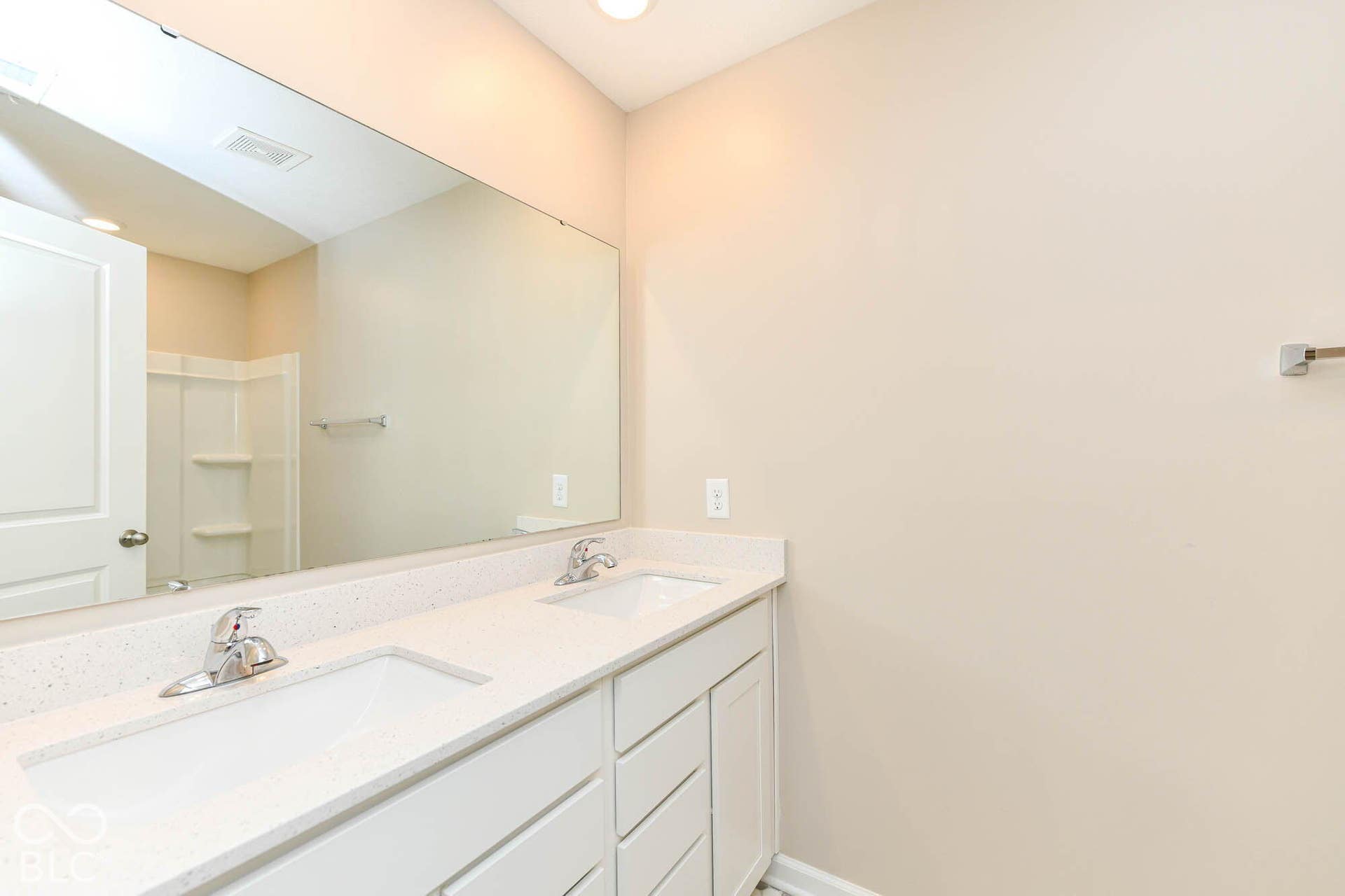 1643 N Sailboat Drive, Greenfield, IN 46140