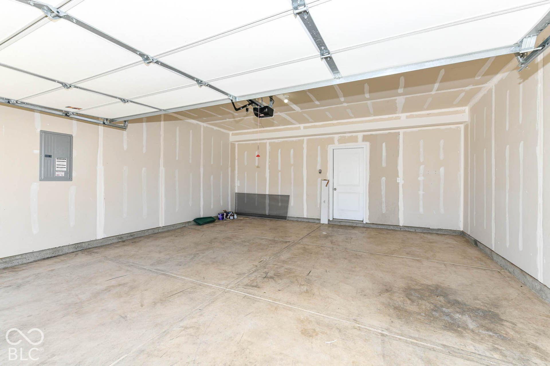 1643 N Sailboat Drive, Greenfield, IN 46140